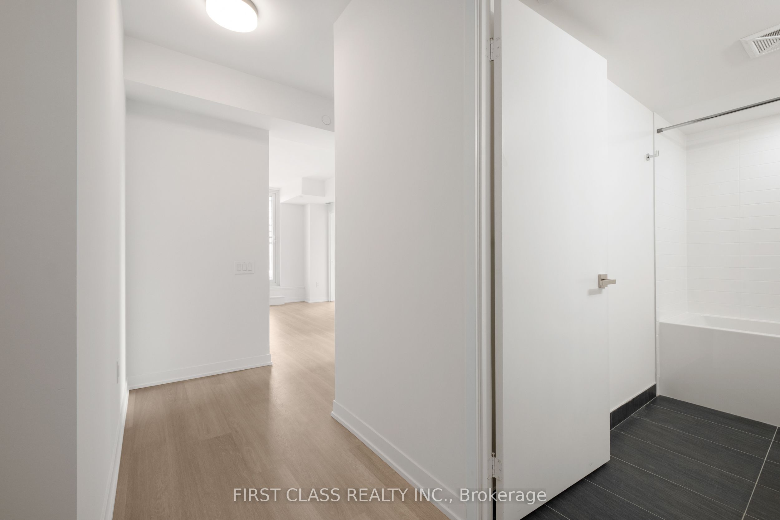 Unit 922 - 500 Wilson Avenue, North York 5