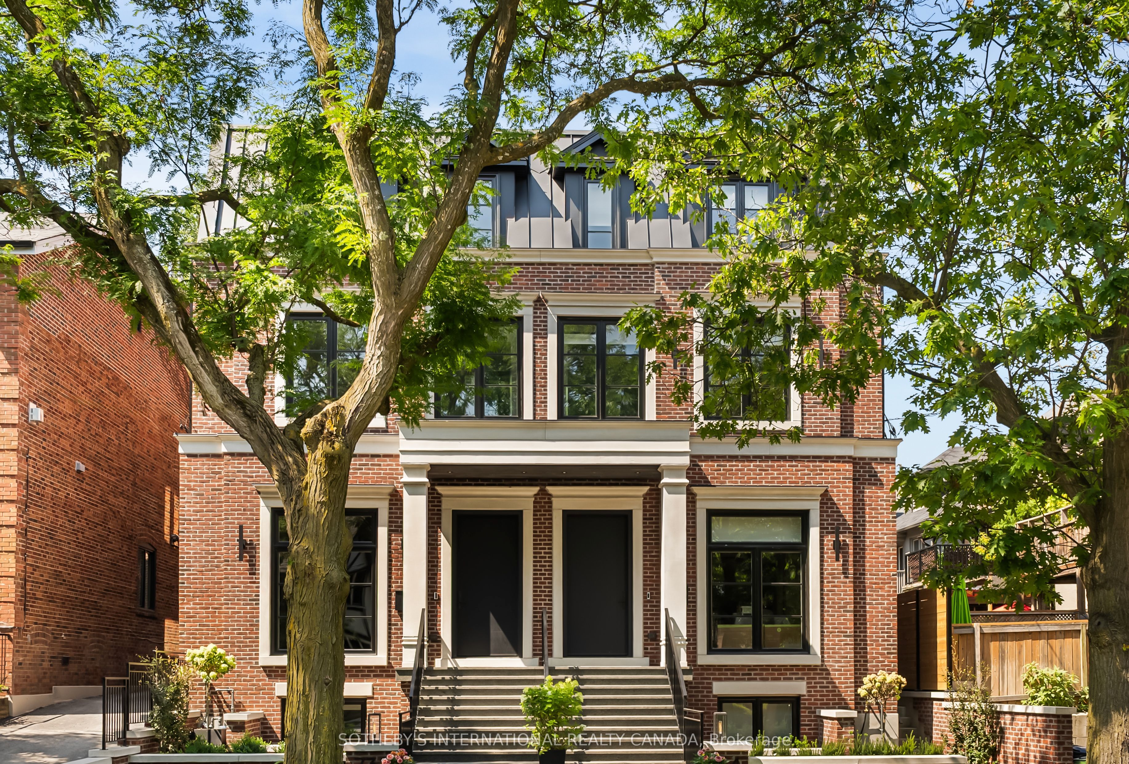 734 Avenue Road, Toronto 2