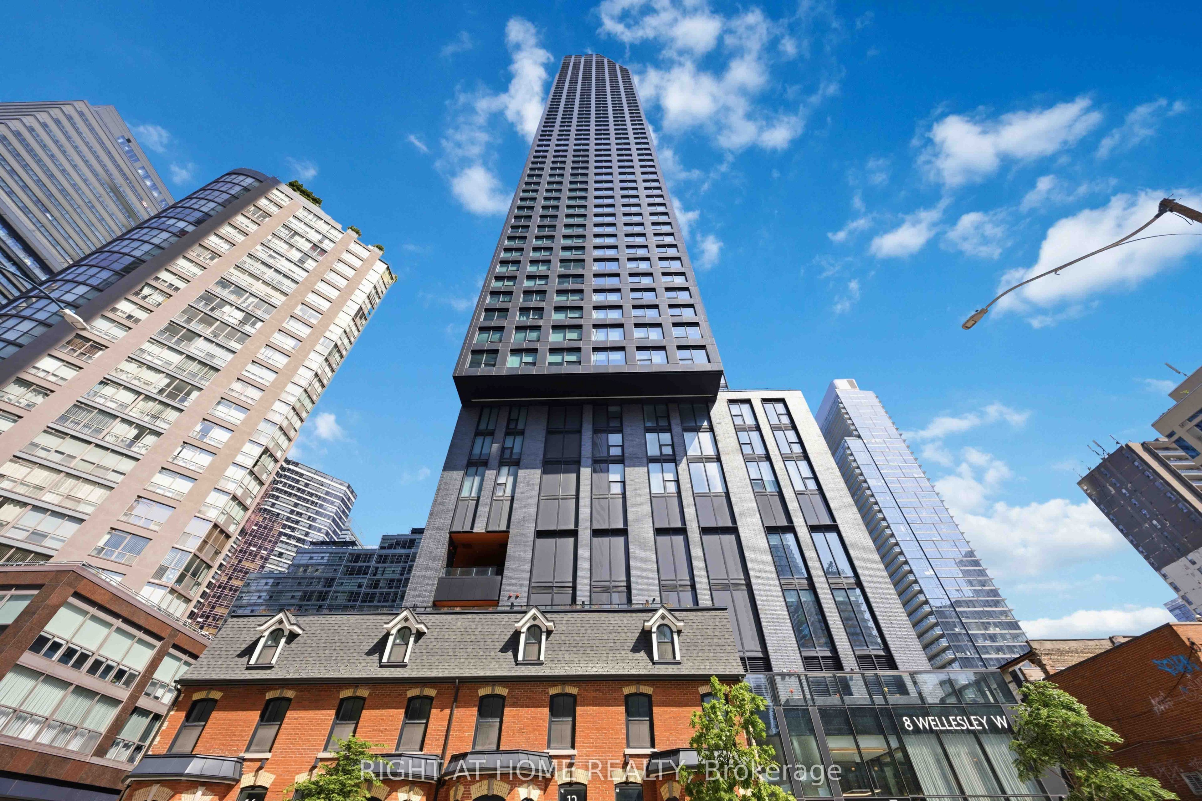 Unit 5110 - 8 Wellesley Street W, Toronto 4