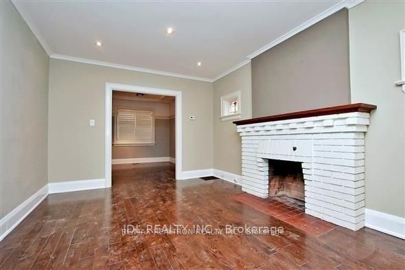 23 Bowood Avenue, Toronto 4
