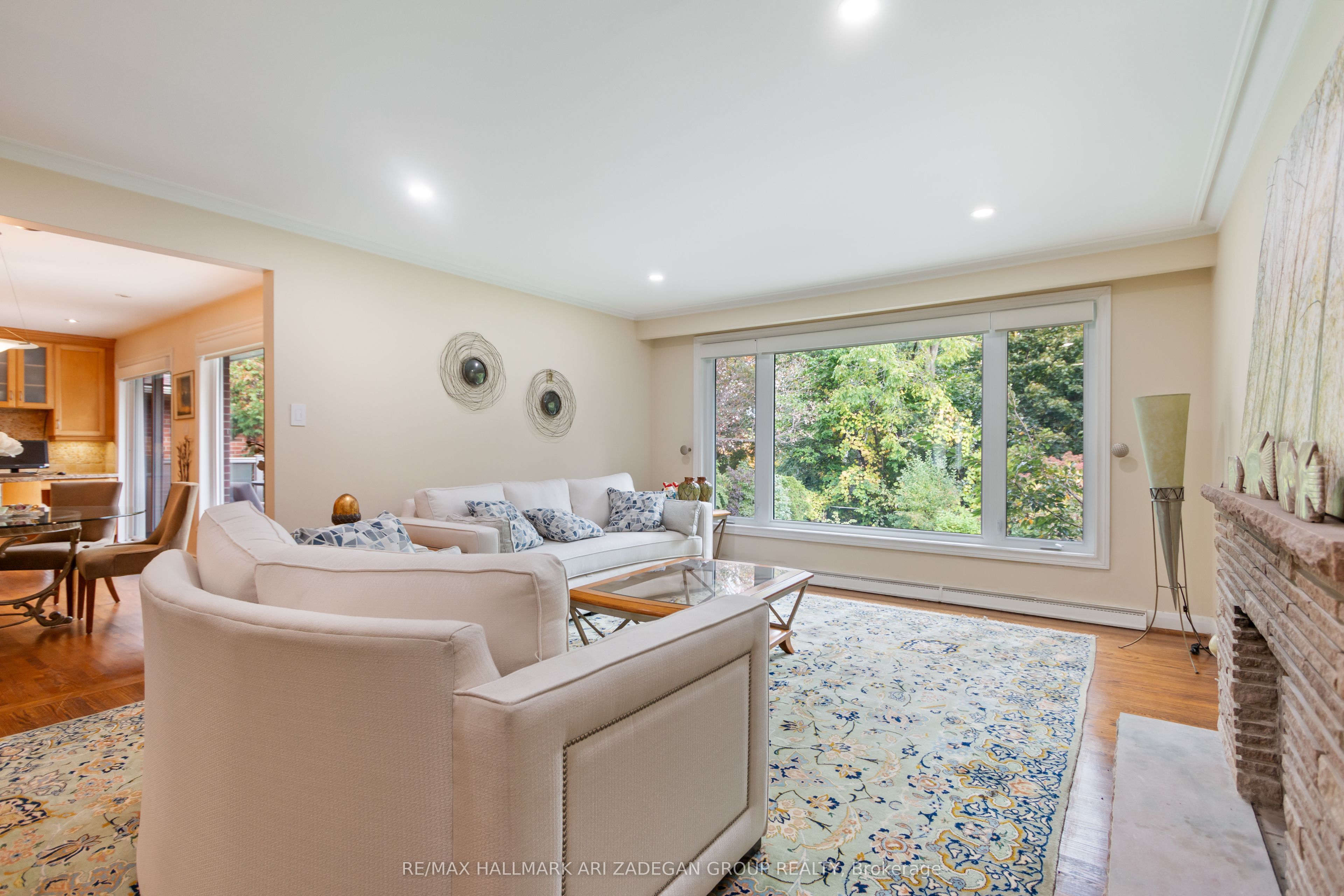 195 Burbank Drive, North York 5