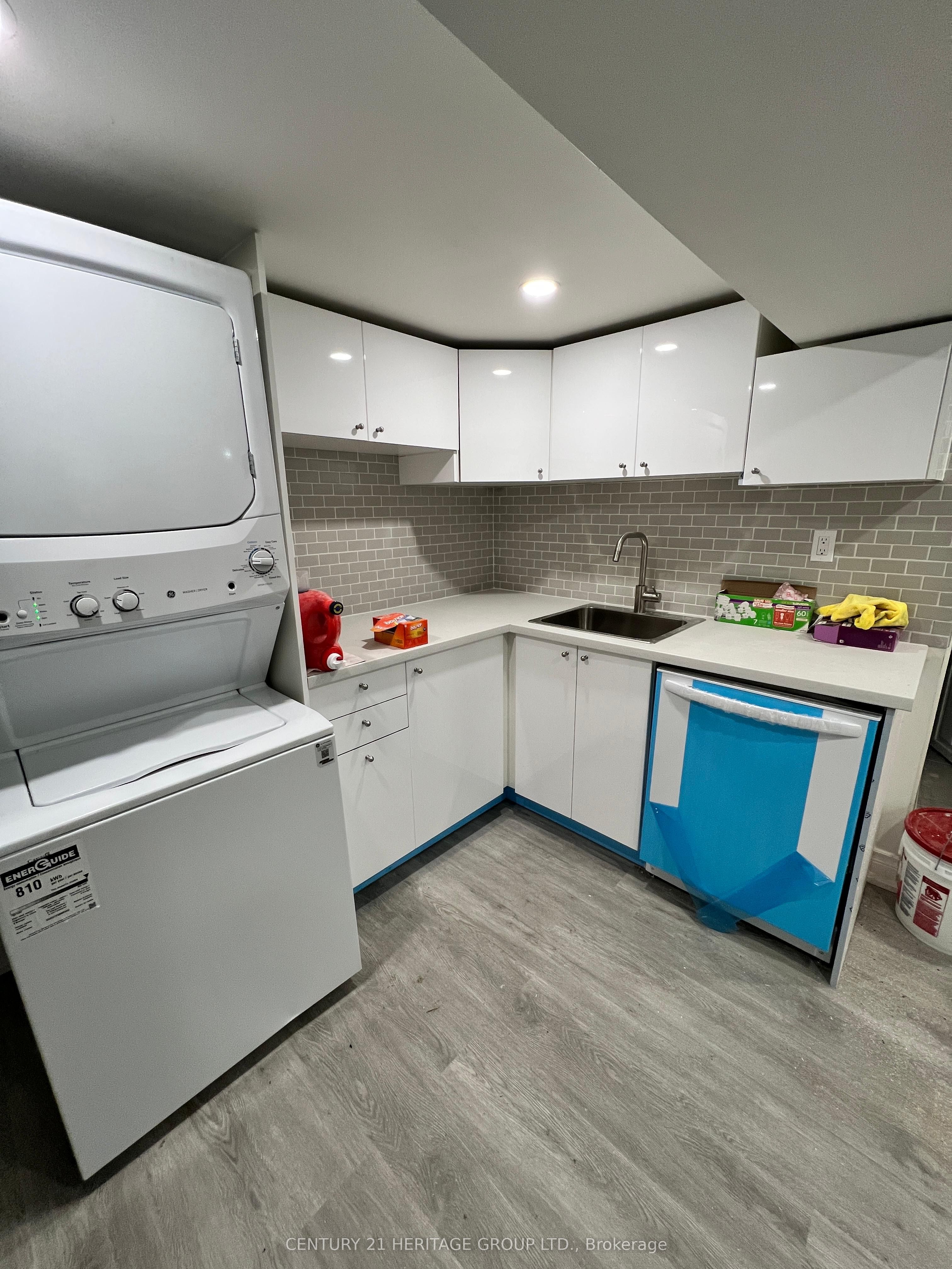 Unit Bsmt - 91 Kingslake Road, North York 3