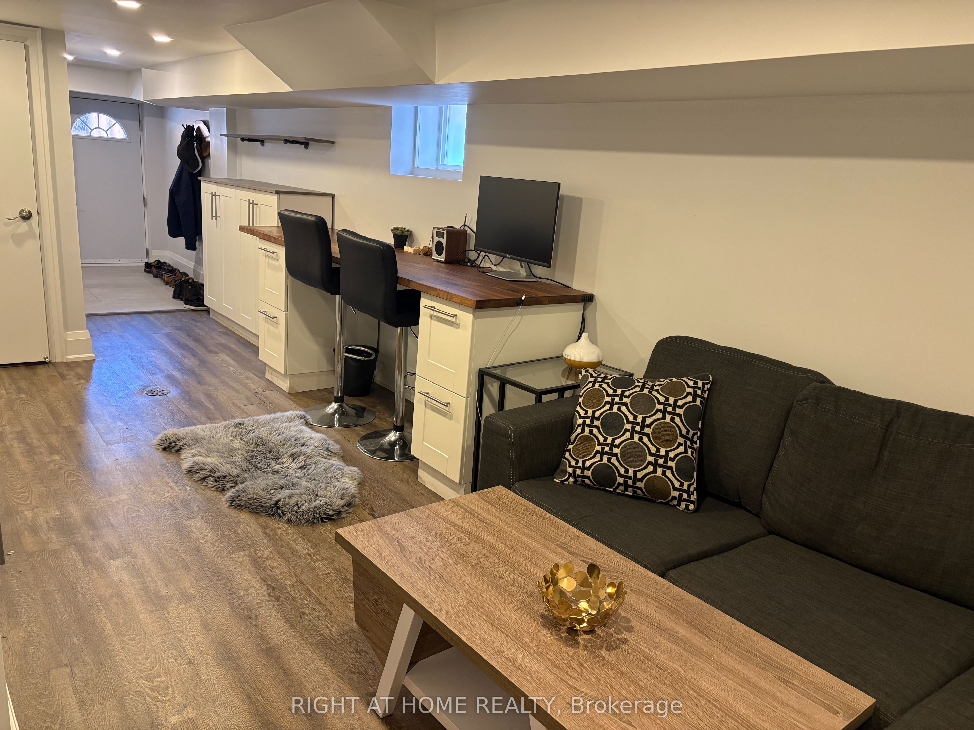 Unit Lower - 39 Amherst Avenue, Toronto 4