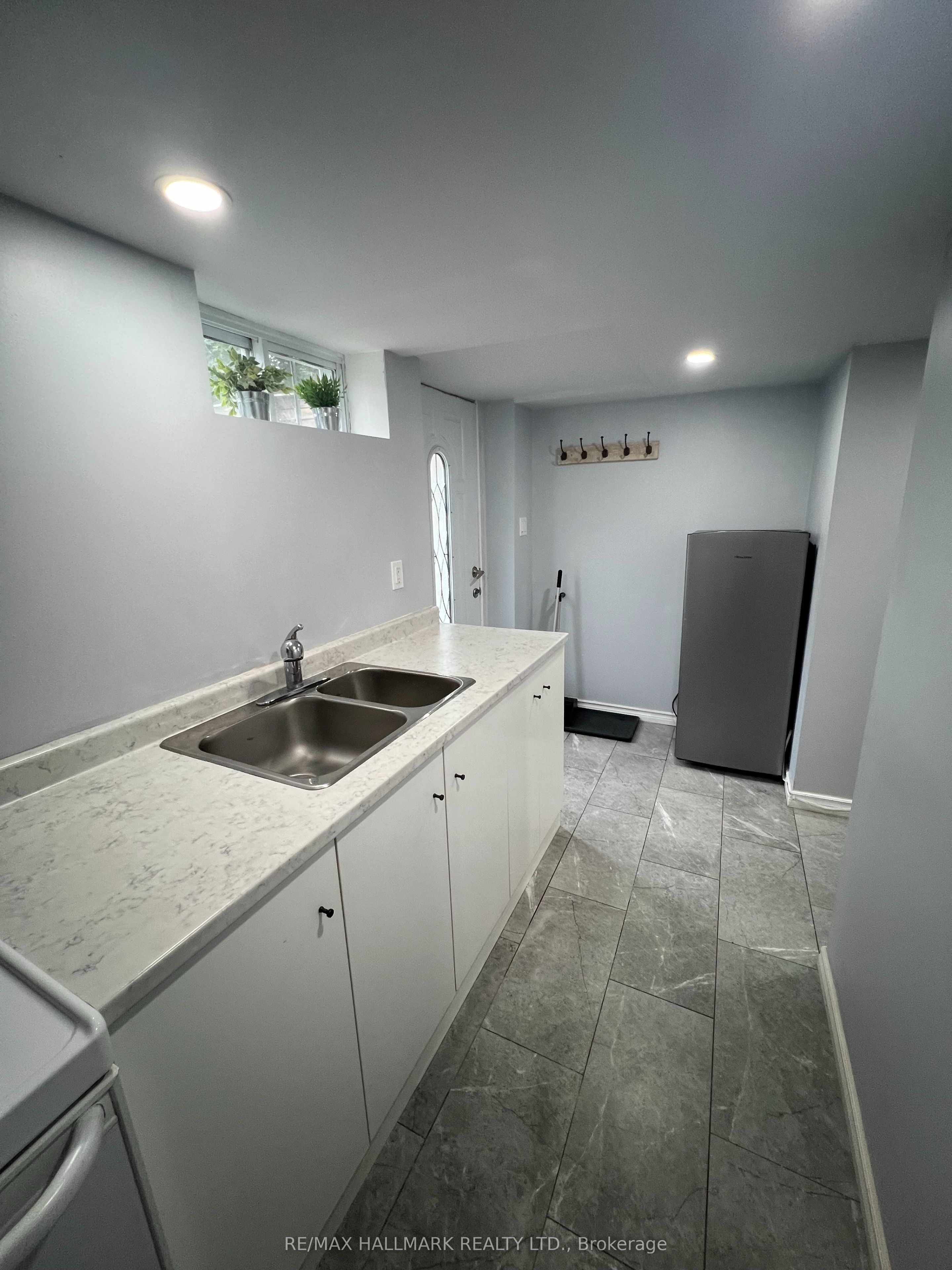 Unit Basement - 102 Barton Avenue, Toronto 4