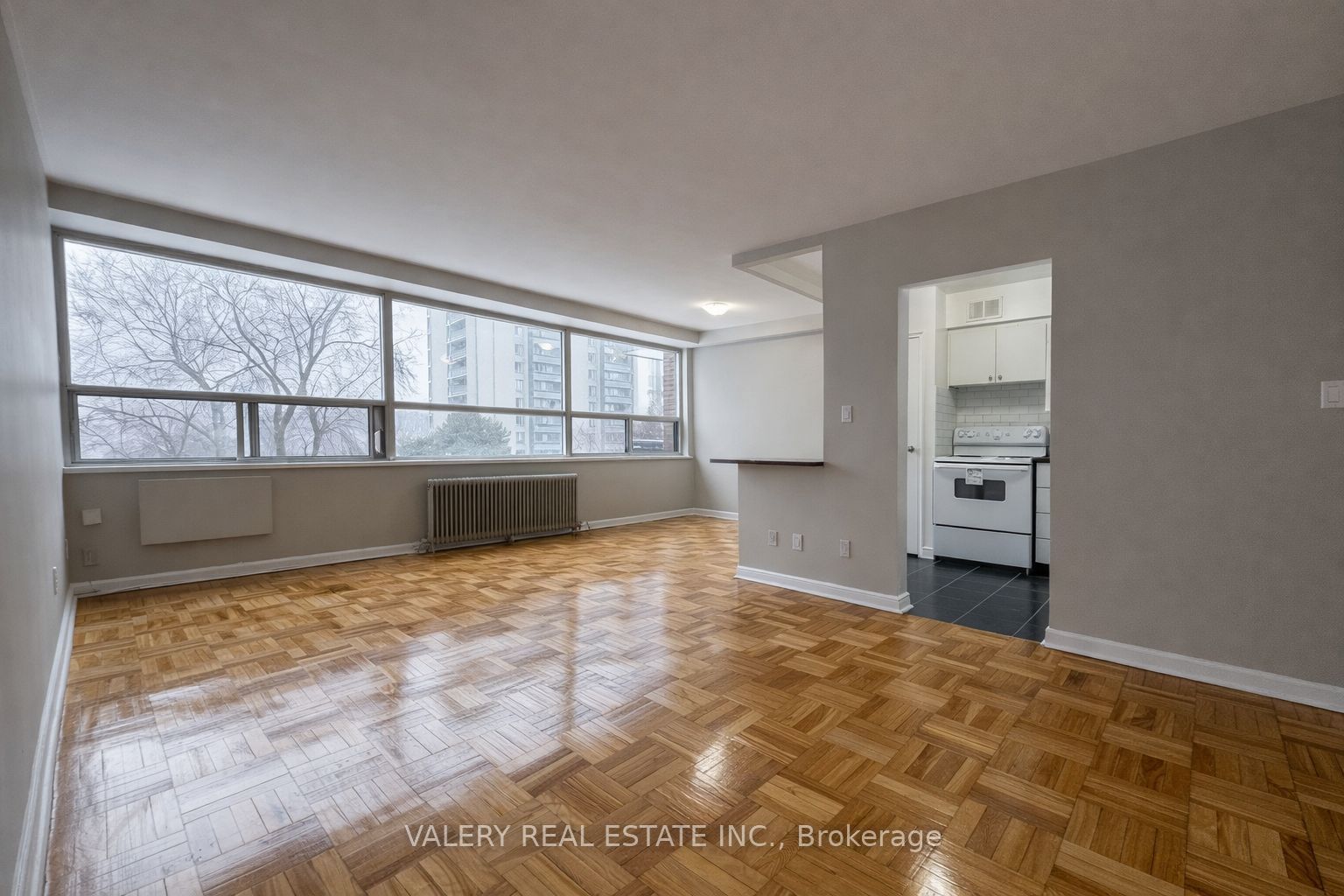 Unit 107 - 42 Thorncliffe Park Drive, Toronto 5