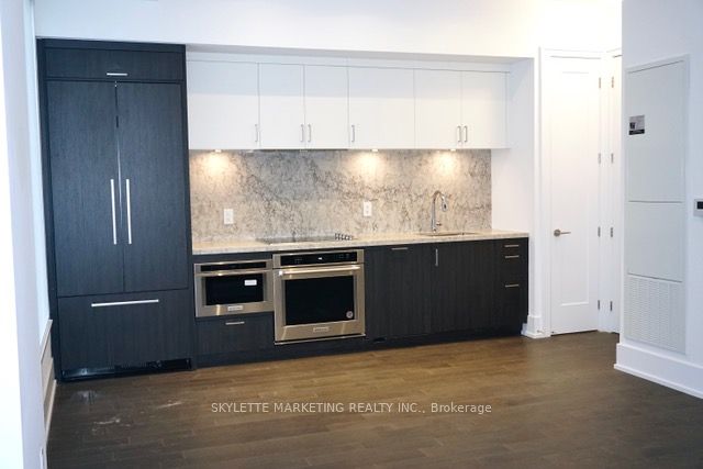 Unit 111 - 25 Adra Grado Way, North York 4
