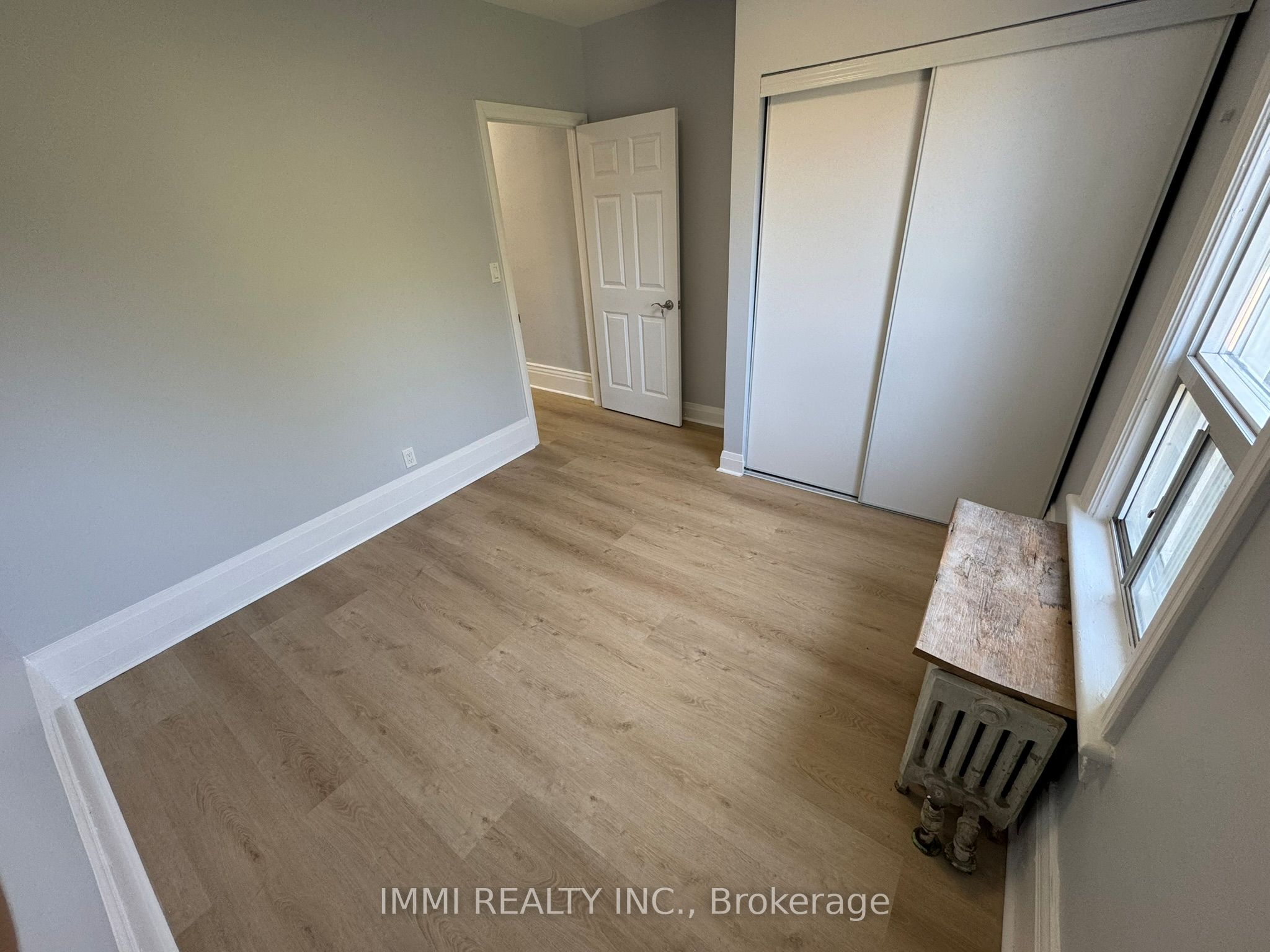 Unit 203 - 618 Bathurst Street, Toronto 2