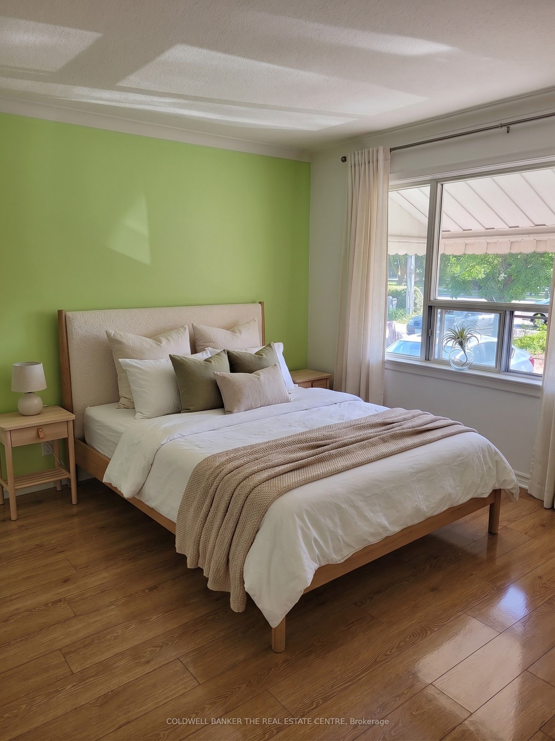 Unit Unit B - 2646 Victoria Park Avenue, North York 4