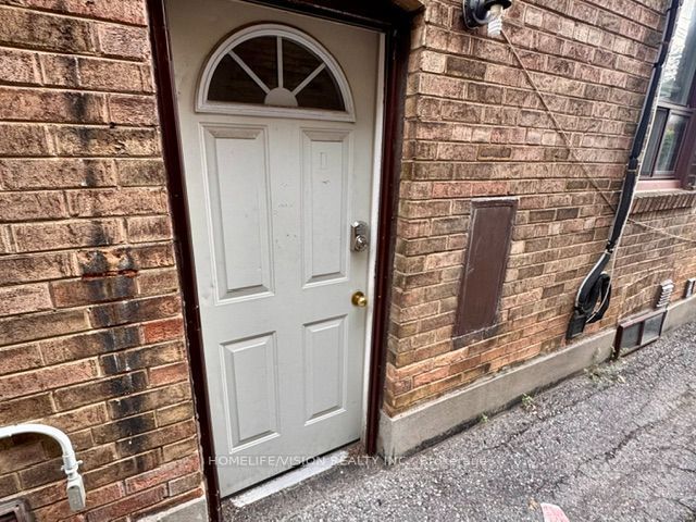 (Address not available), Toronto 4