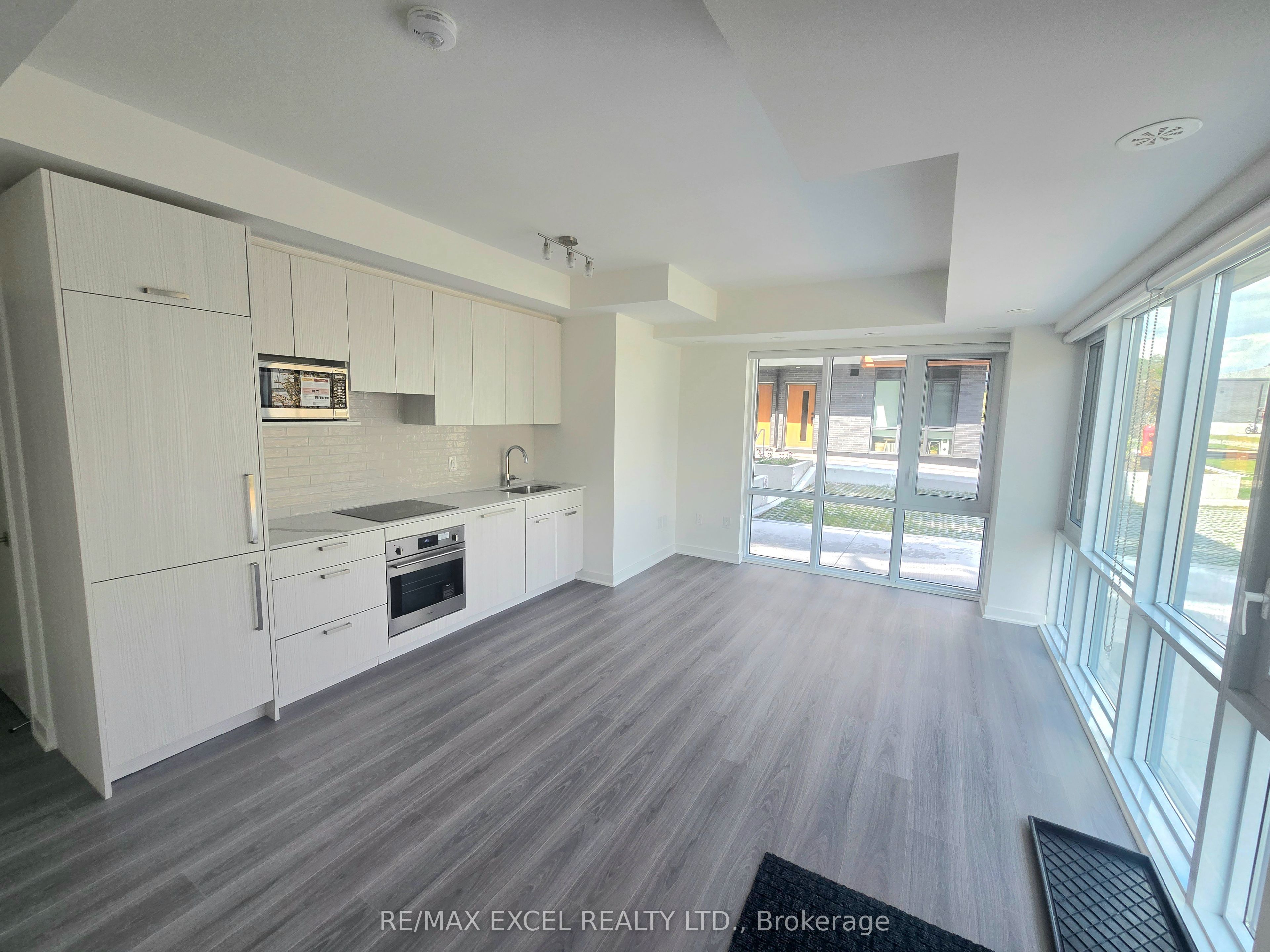 Unit 45 - 73 Curlew Drive, North York 5