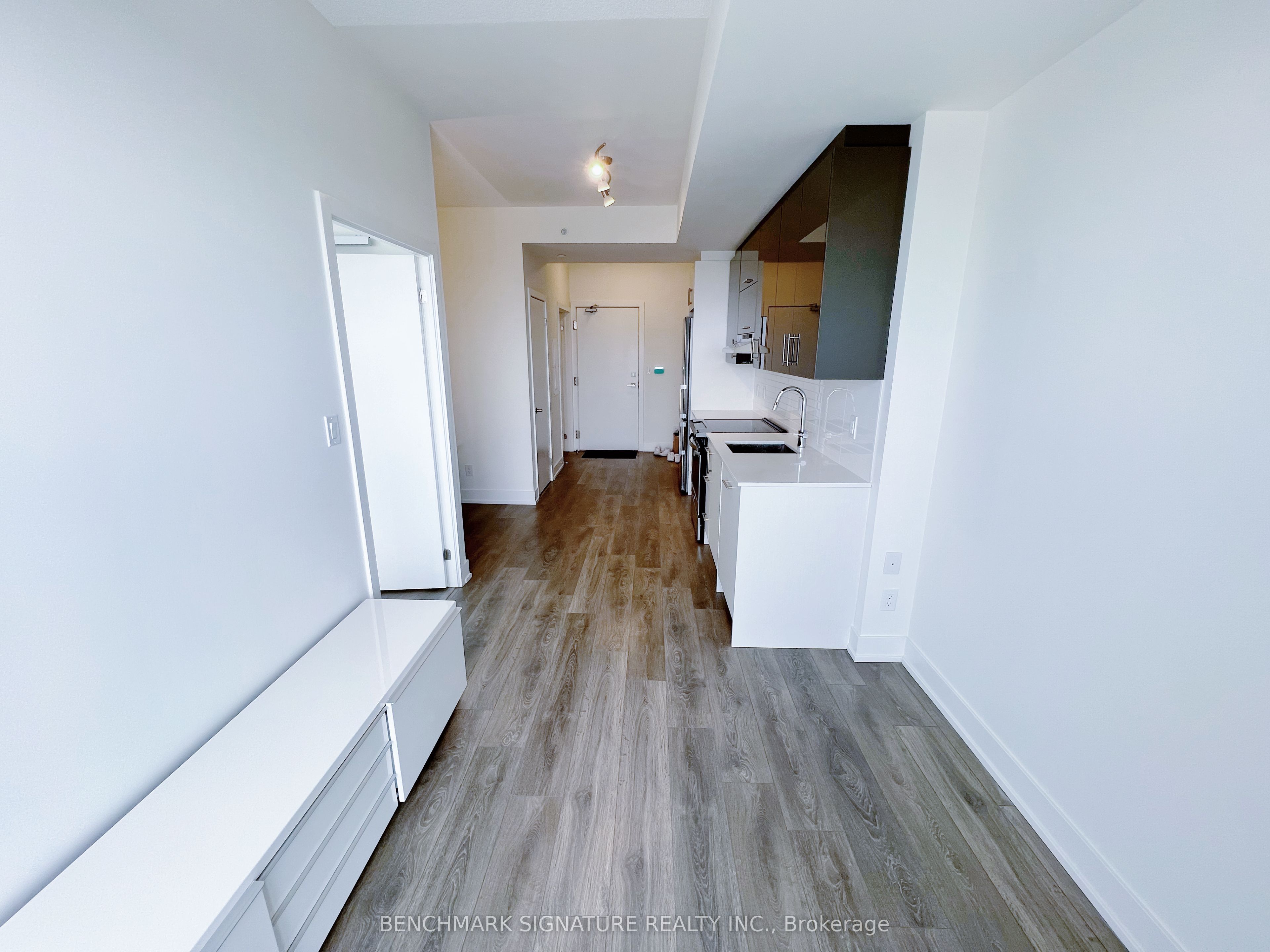 Unit 1805 - 180 Fairview Mall Drive, North York 4