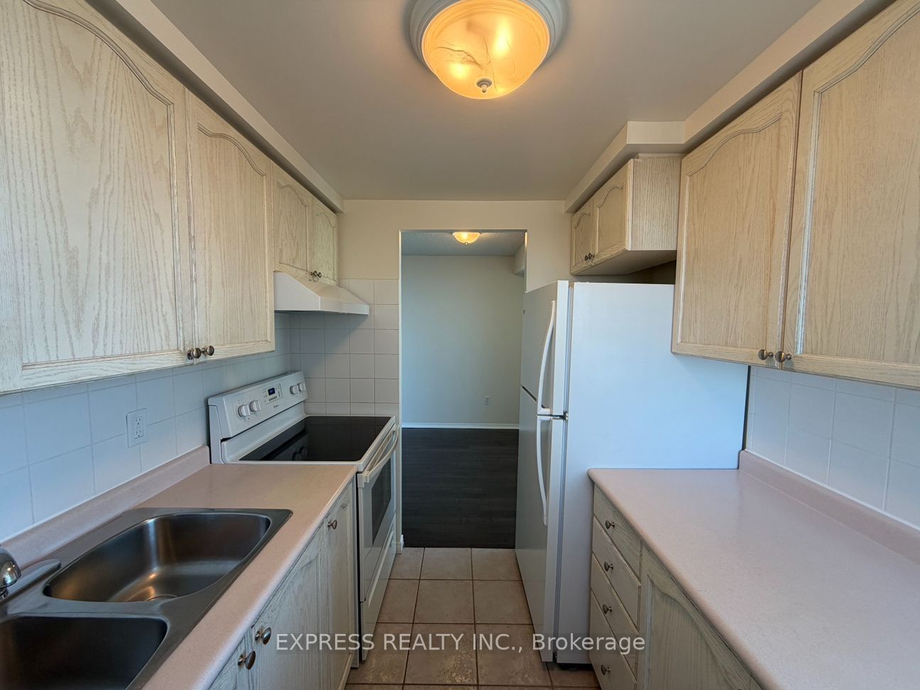 Unit LPH07 - 39 Pemberton Avenue, North York 4