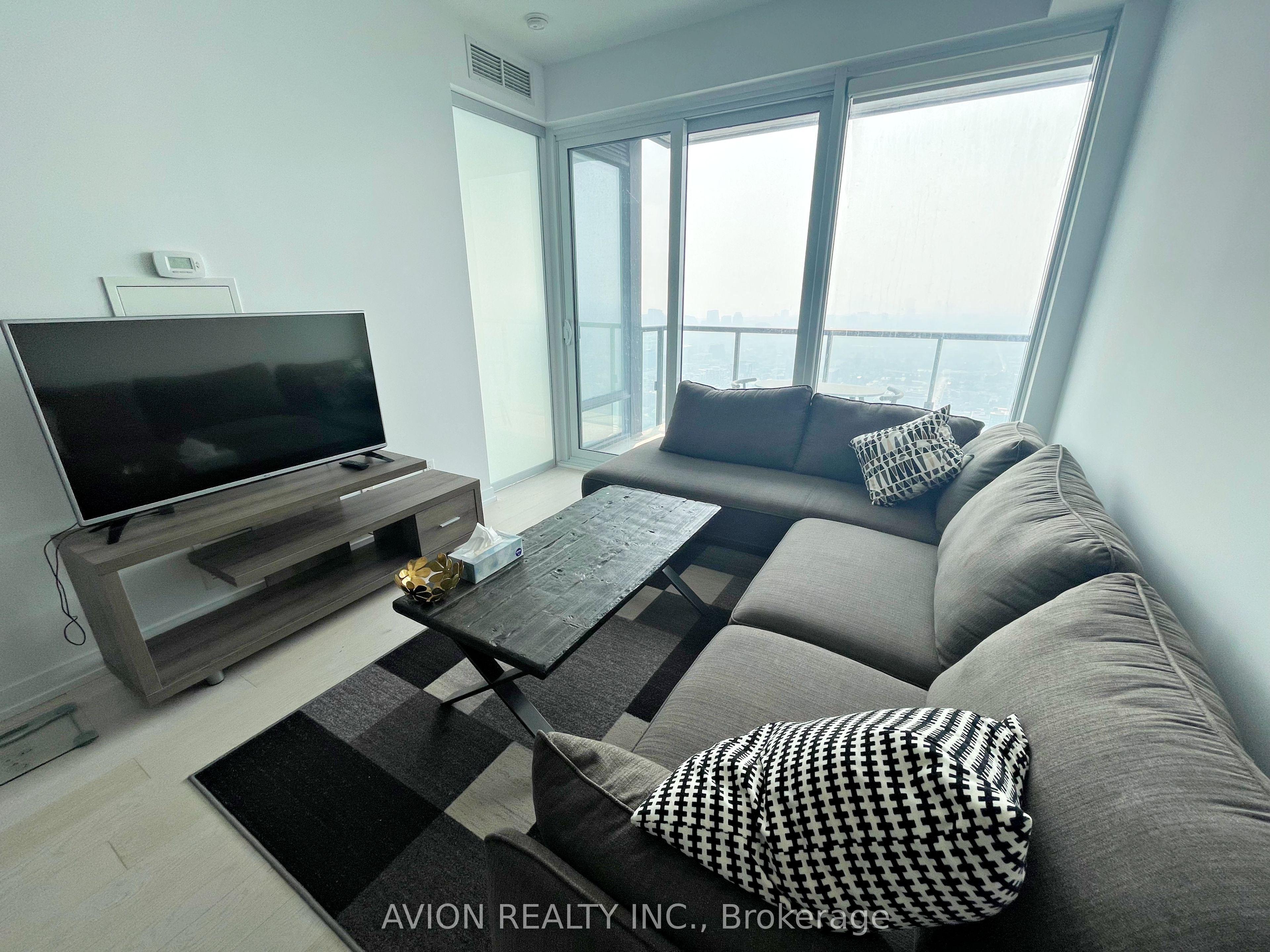 Unit 4711 - 488 University Avenue, Toronto 4