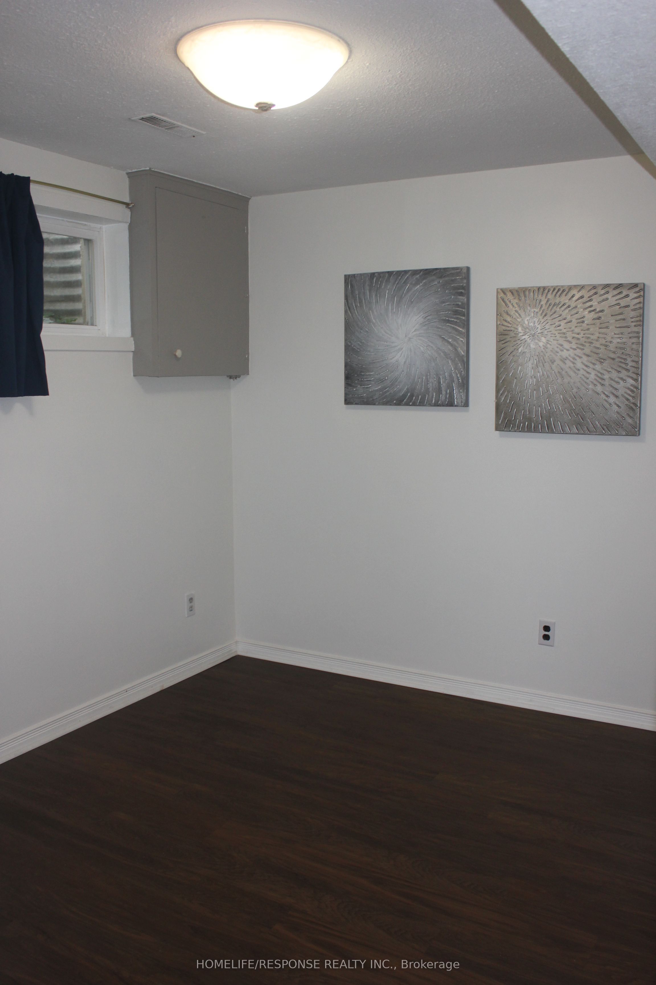 Unit Lower - 20 Nootka Crescent, North York 5