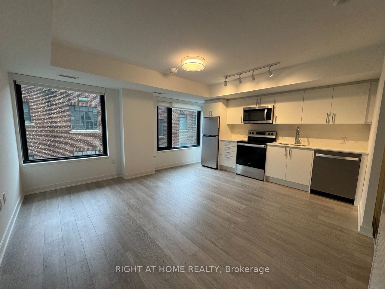 Unit 324 - 3 Strathgowan Avenue, Toronto 4