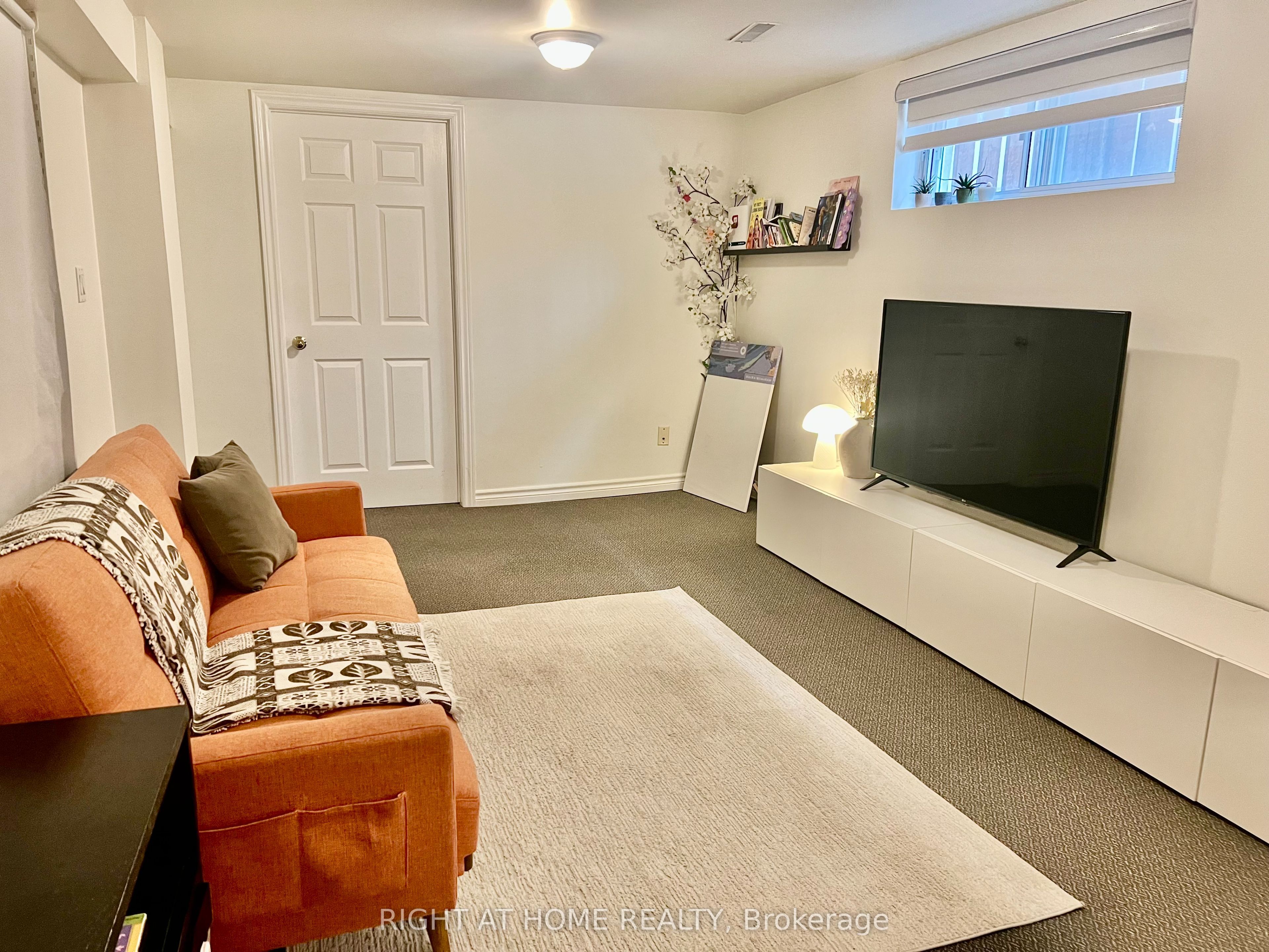 28 Gorman Park Road, North York 3