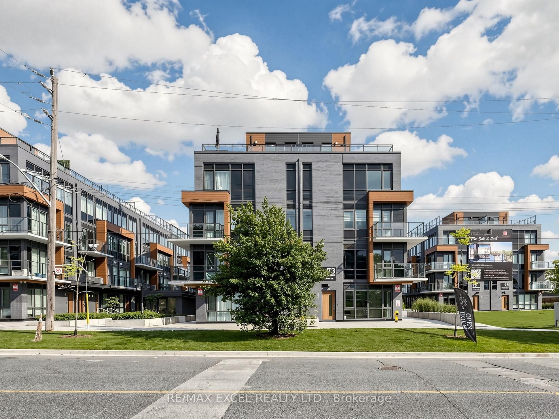 Unit 25 - 73 Curlew Drive, North York 2