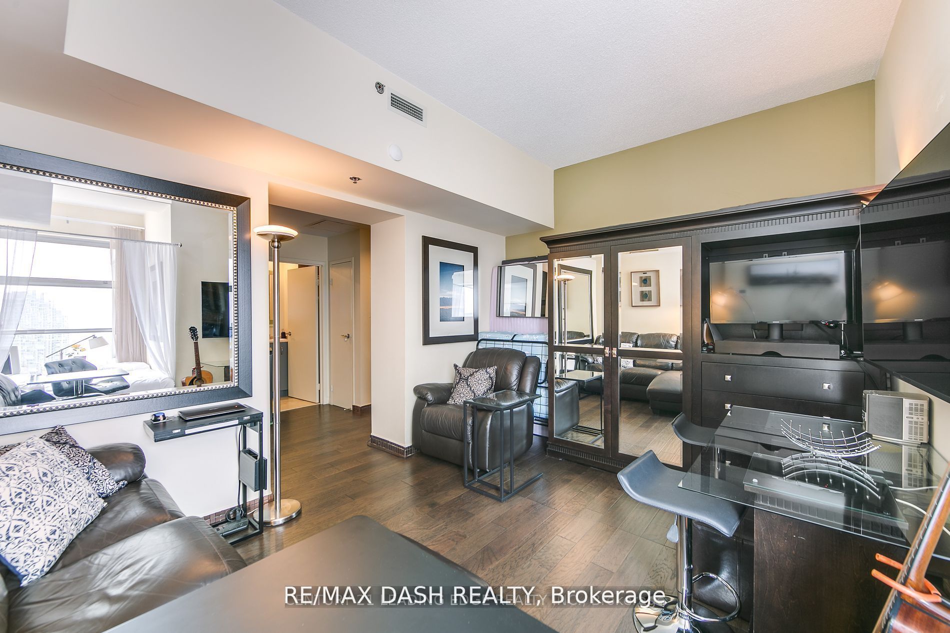 Unit 2411 - 1 King Street W, Toronto 2