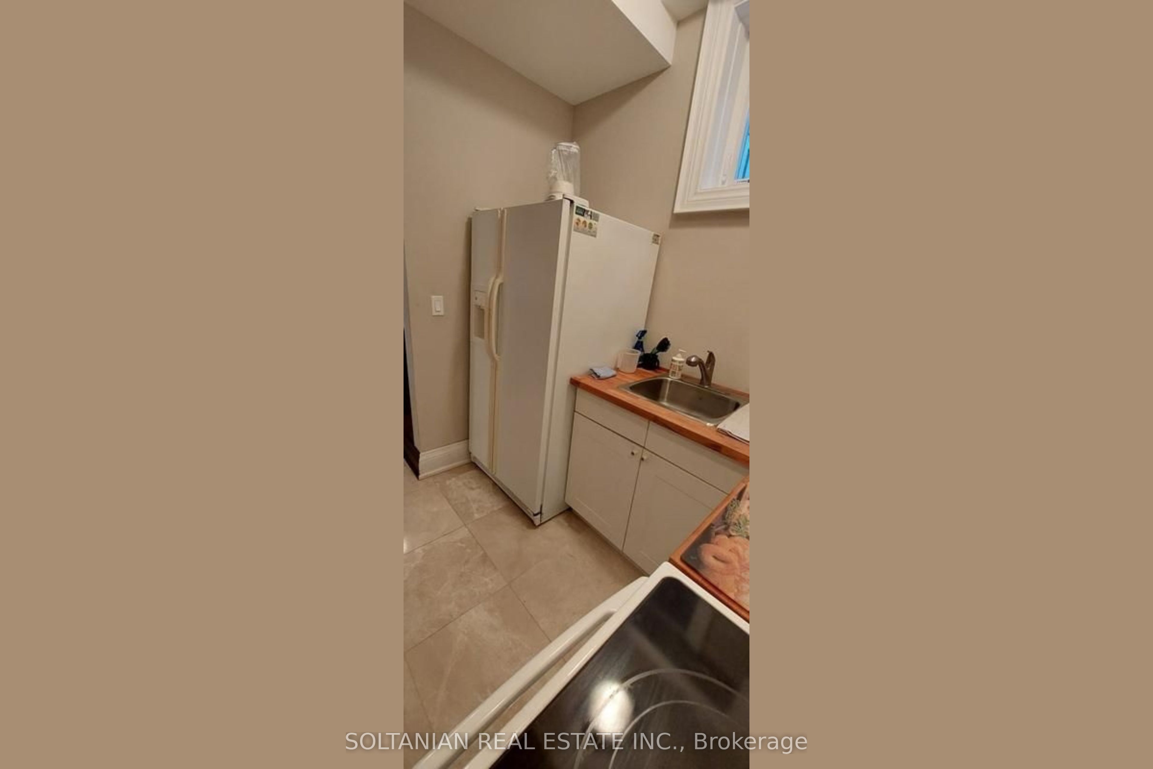 Unit Bsmt - 176 Alfred Avenue, North York 5