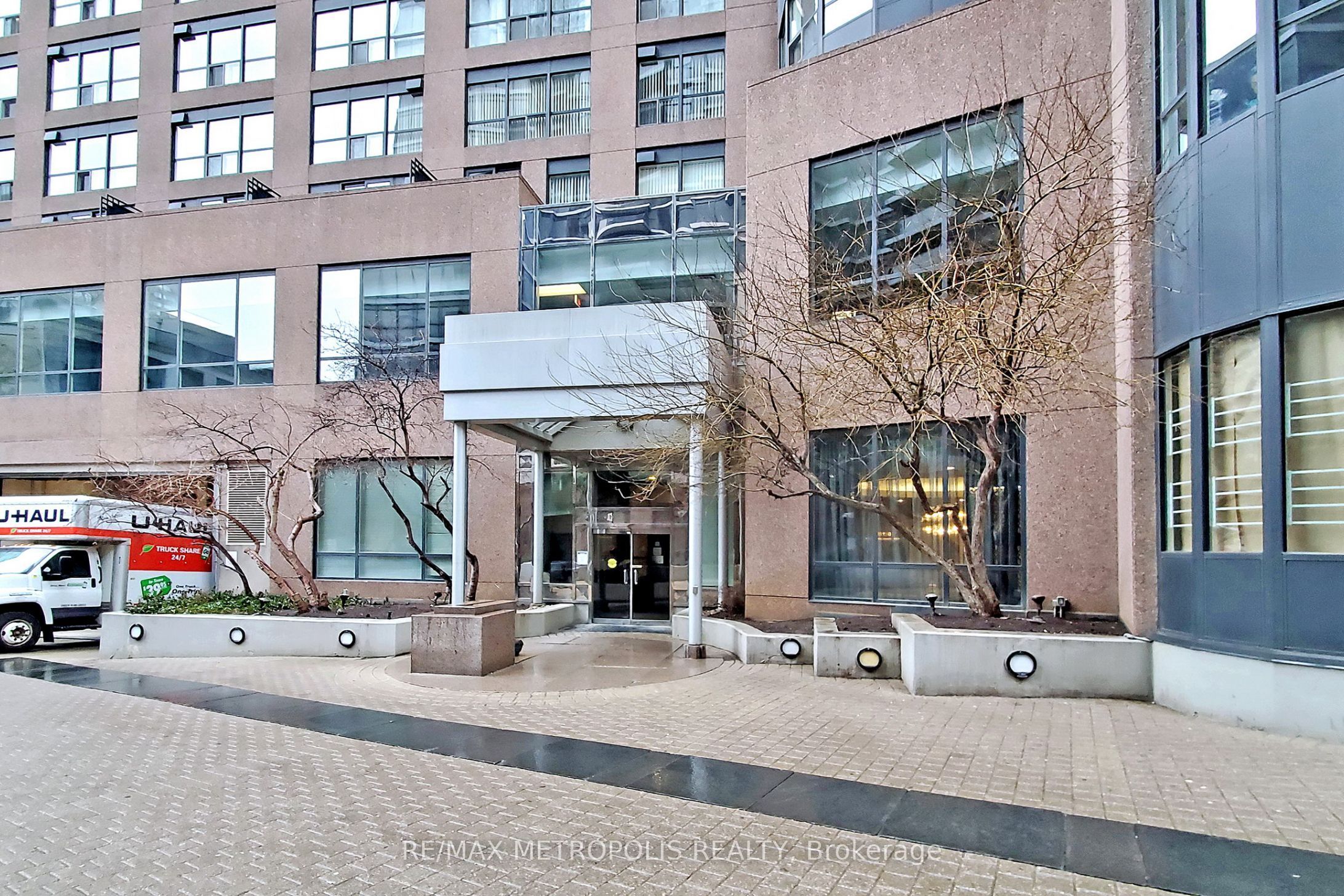 Unit 410 - 7 Carlton Street, Toronto 4