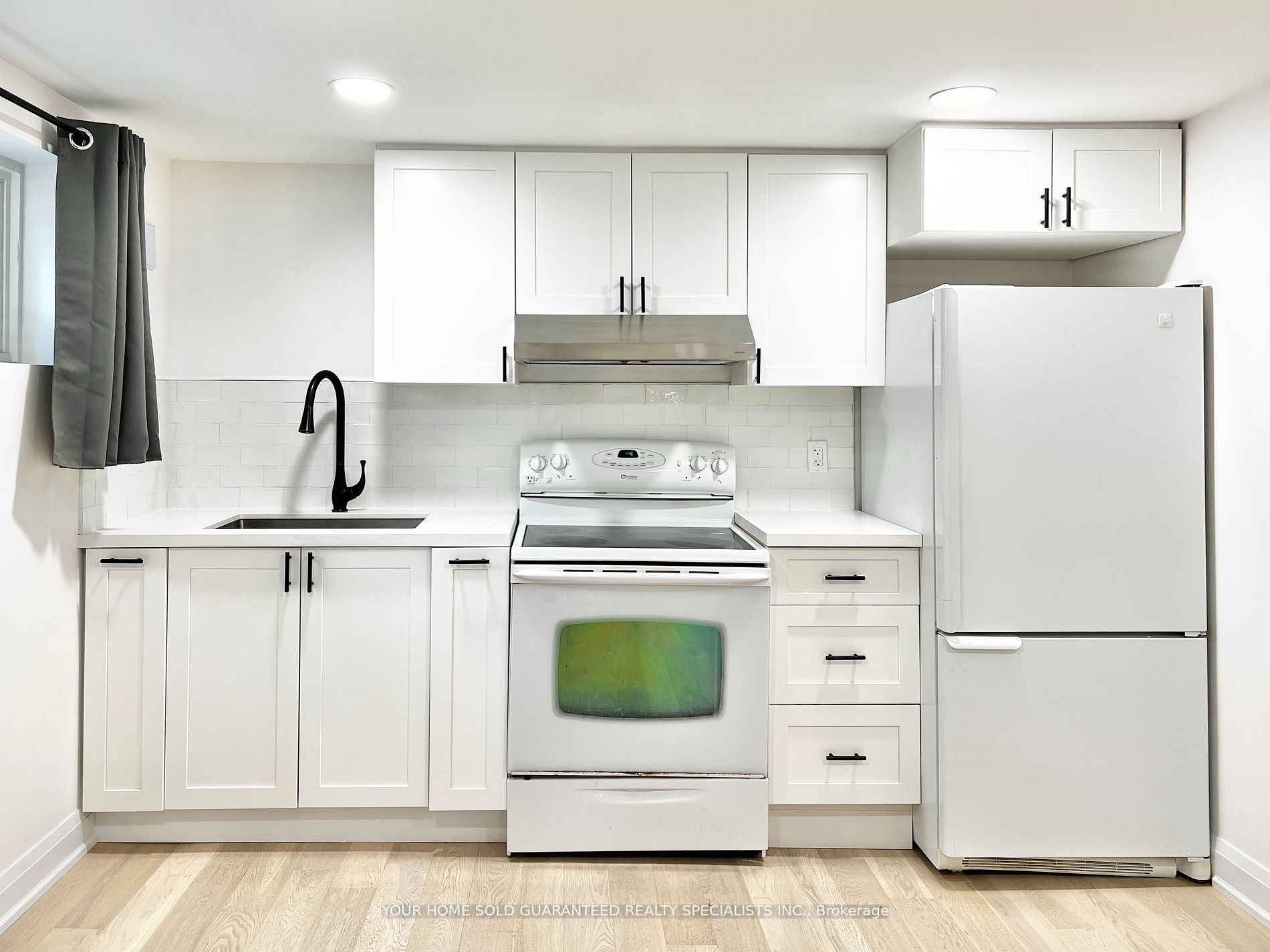 Unit Room 2 - 2 Pannahill Road, North York 2