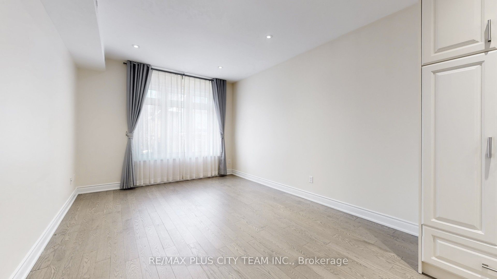 Unit 2 - 381 Ontario Street, Toronto 3