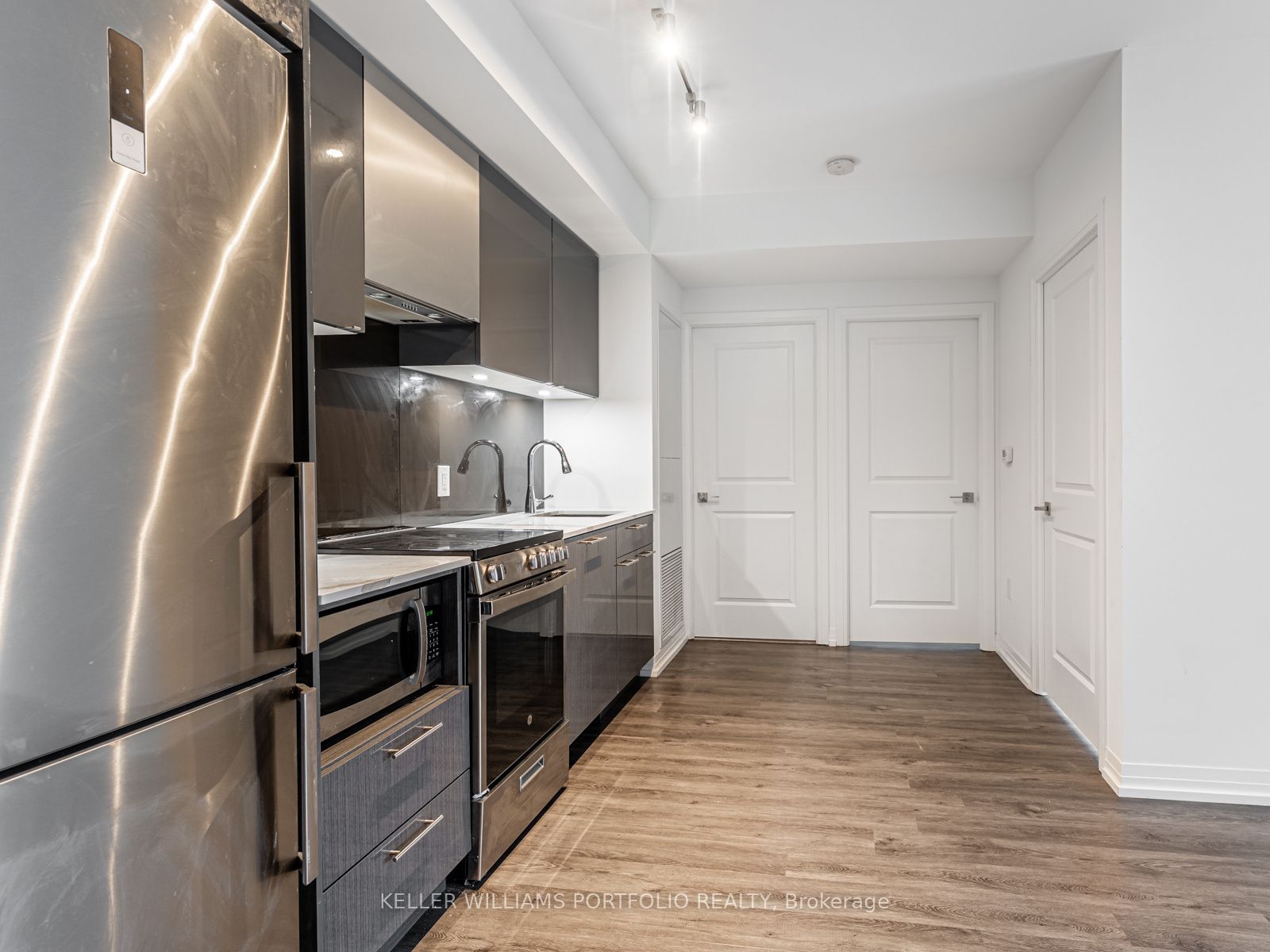 Unit 1633 - 251 Jarvis Street, Toronto 5