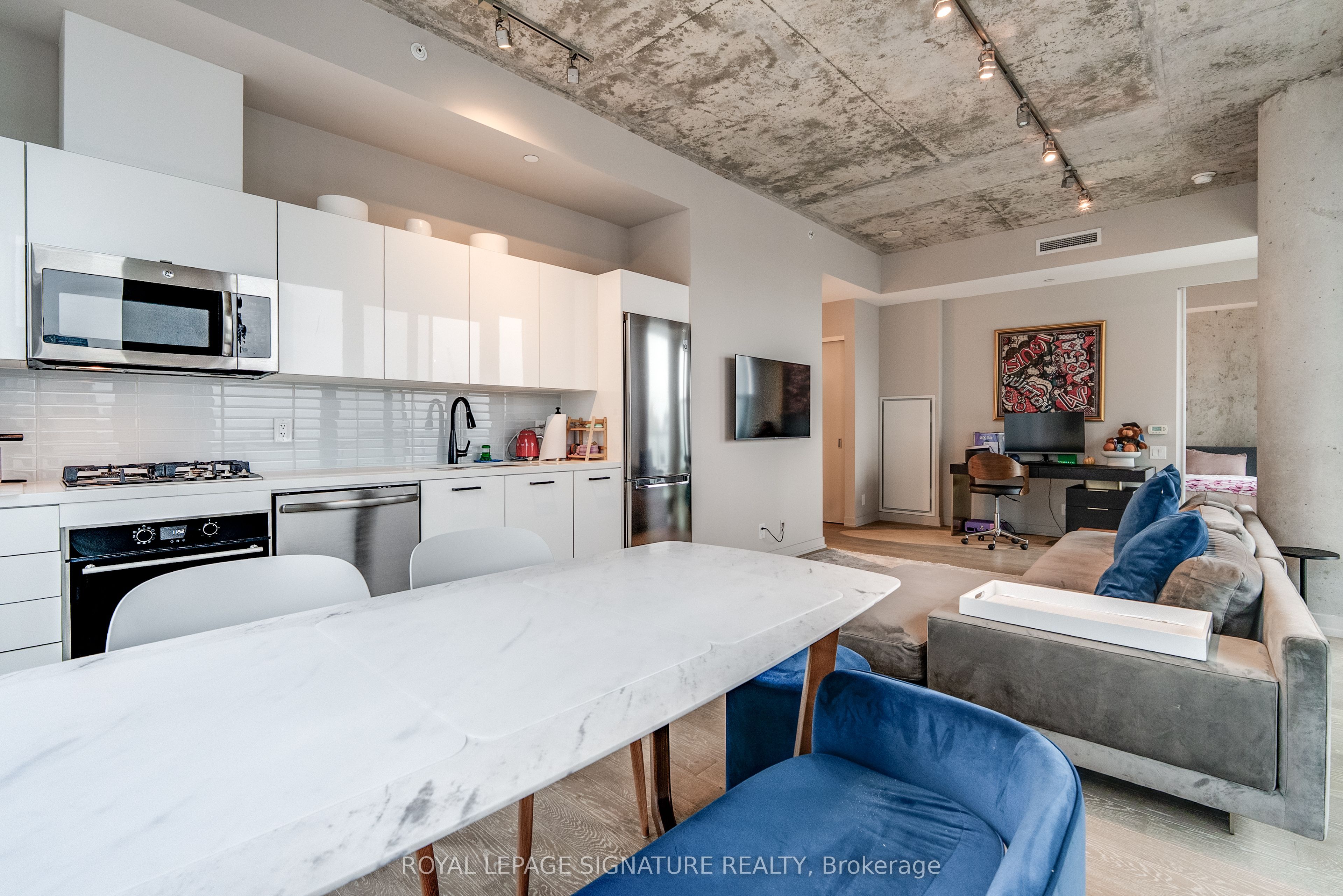 Unit 1606 - 11 Charlotte Street, Toronto 5