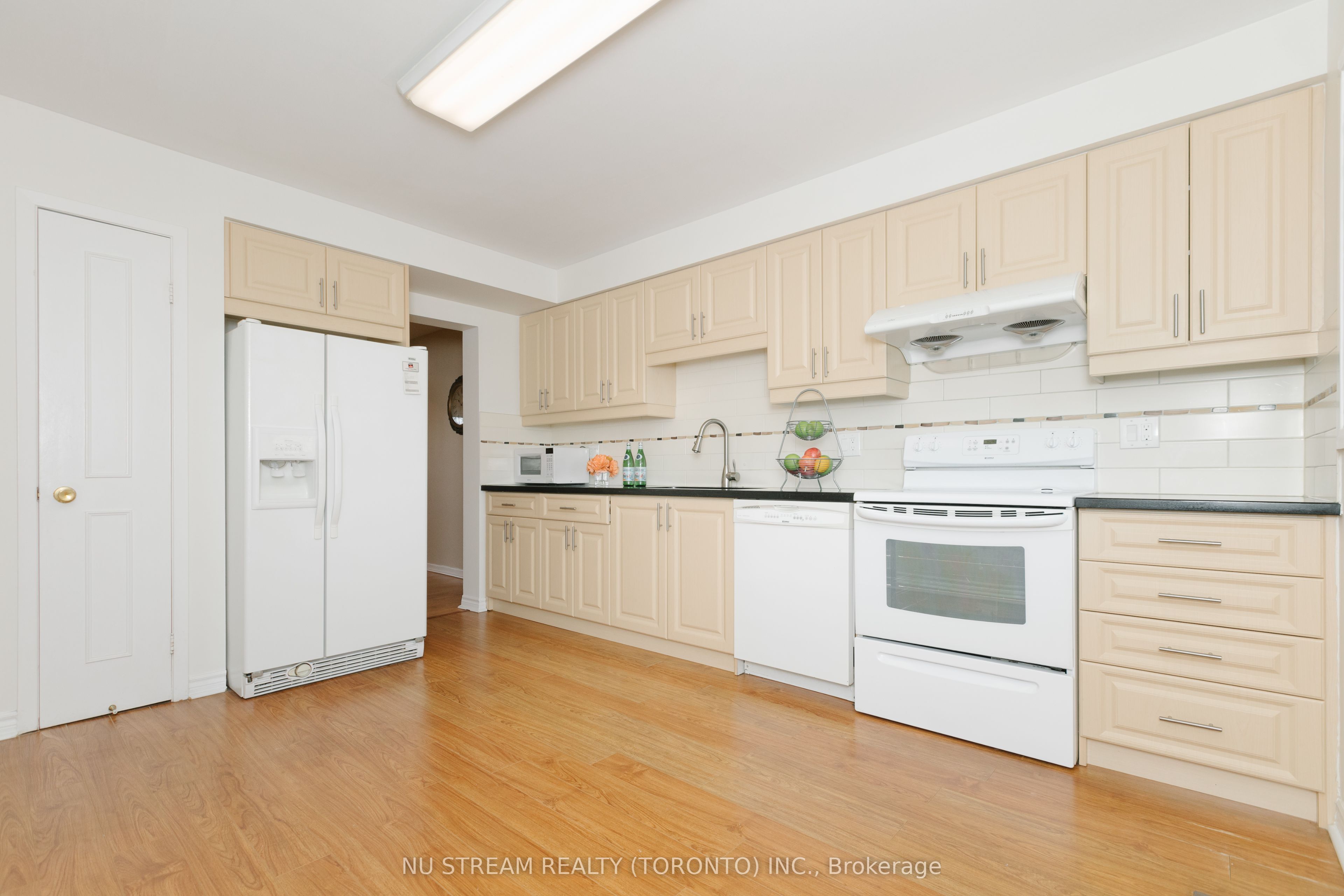 57 Gypsy Roseway, North York 2