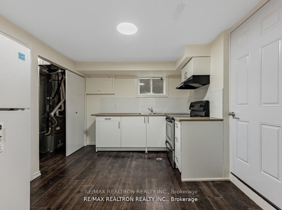 Unit Basement - 157 Angus Drive, North York 4