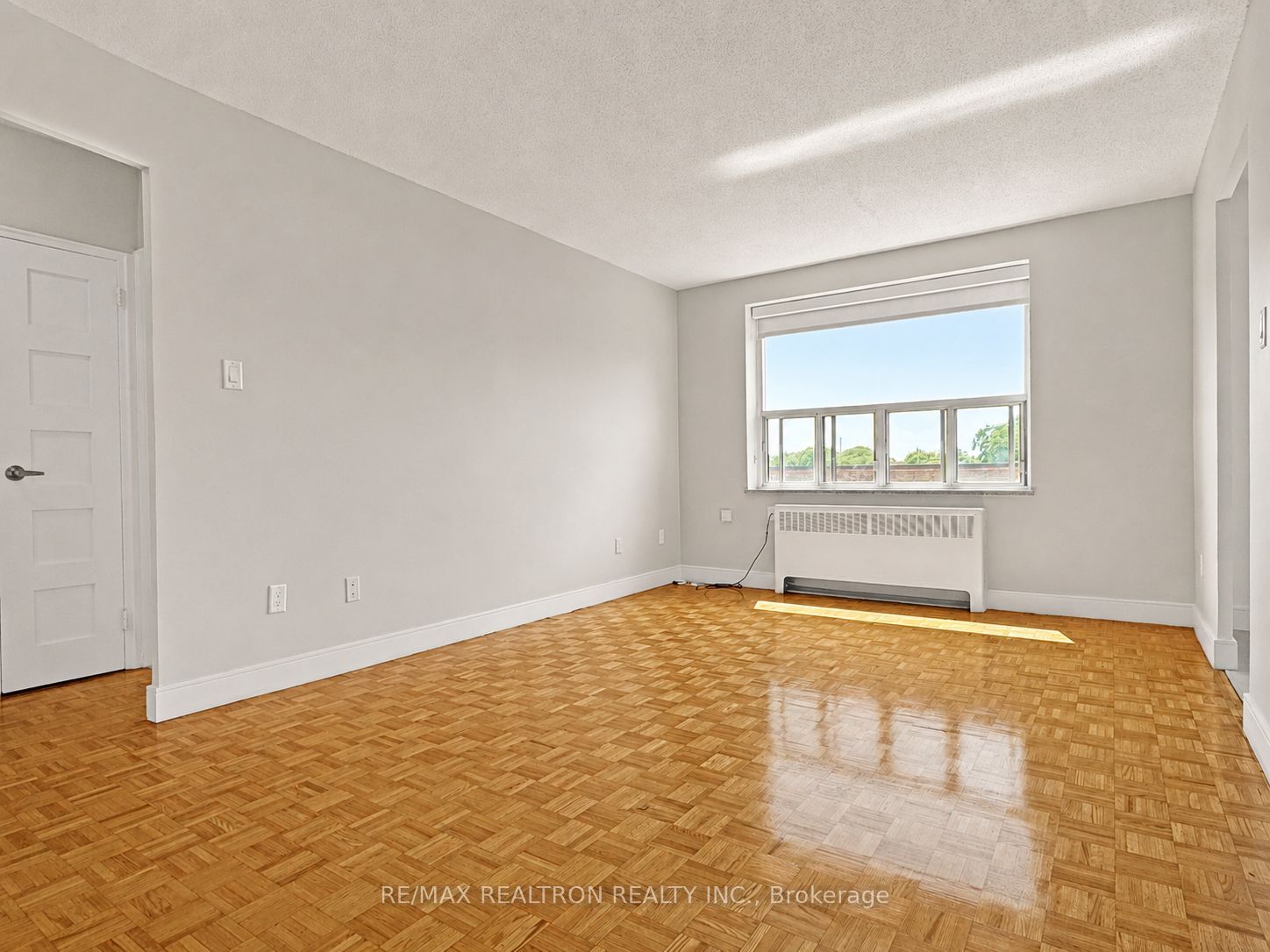 Unit 205 - 1291 Bayview Avenue, Toronto 3