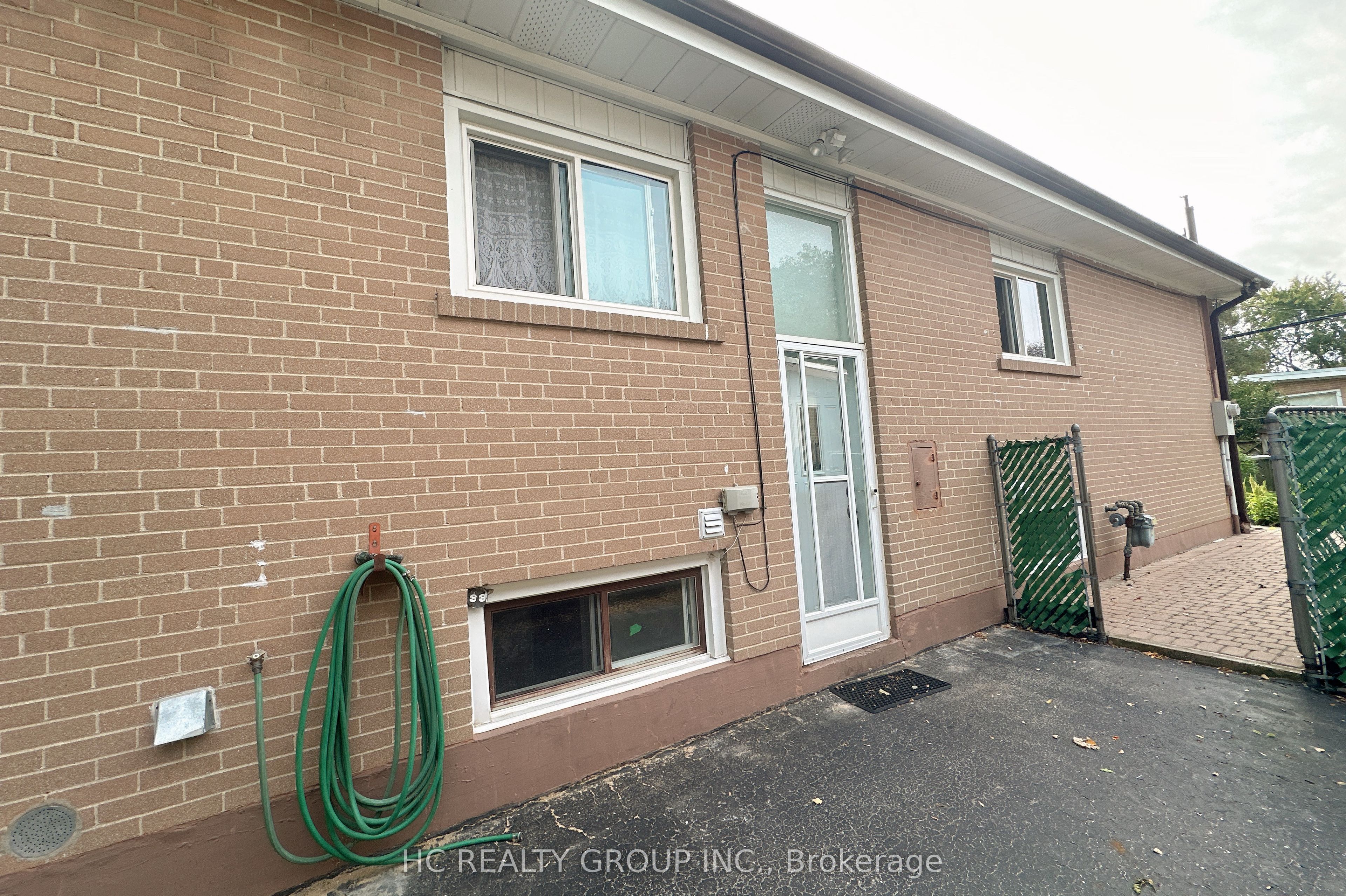 Unit Basement - 23 Pynford Crescent, North York 3