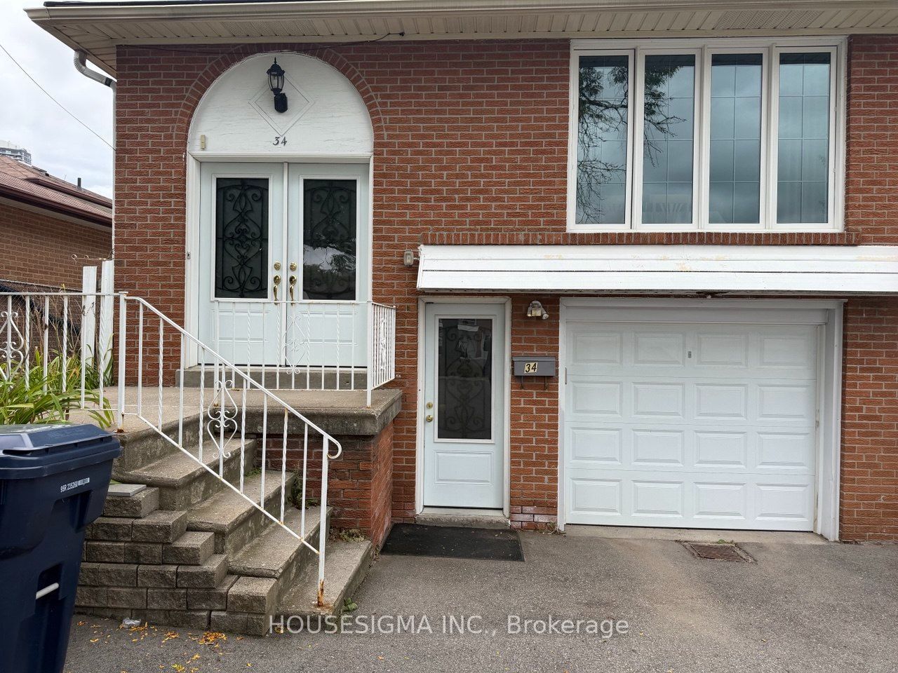 34 Ladner Drive, North York 2