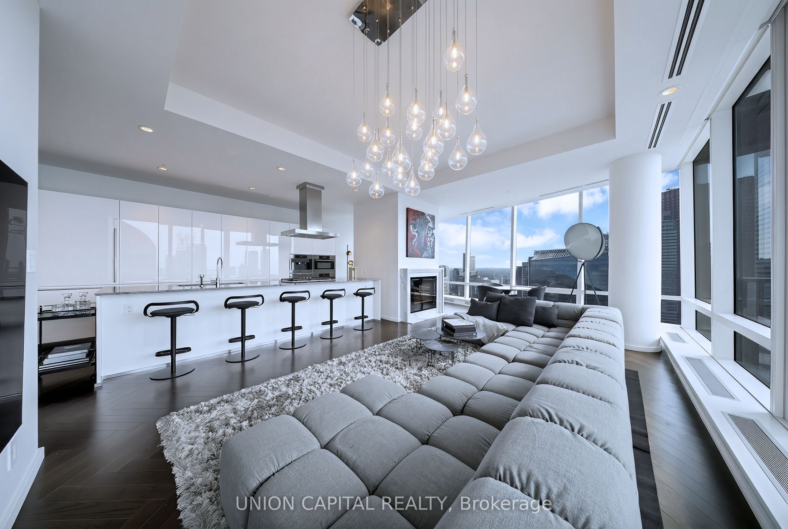 Unit 5508 - 180 University Avenue, Toronto 2