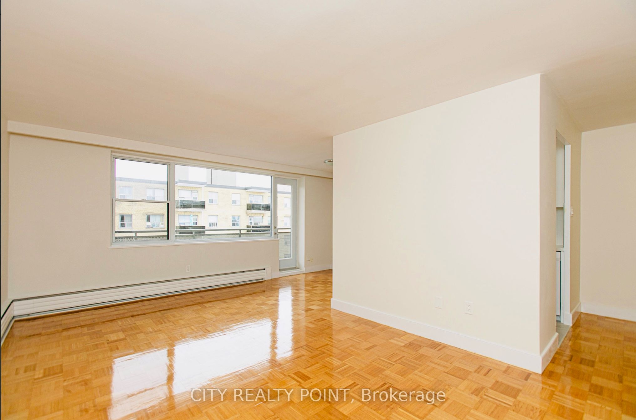 Unit 608 - 2 Grandstand Place, Toronto 5