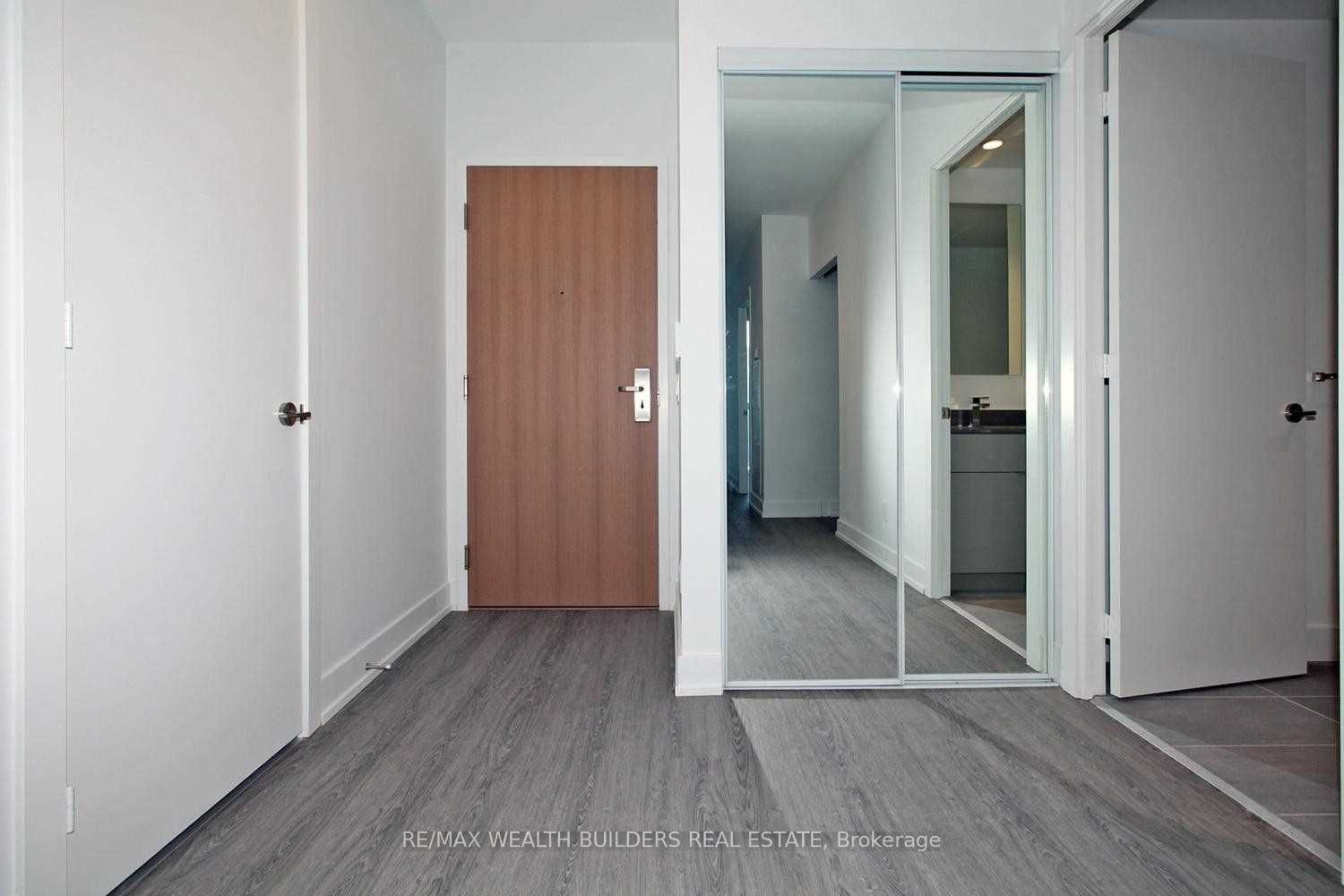 Unit 1106 - 7 Grenville Street, Toronto 3