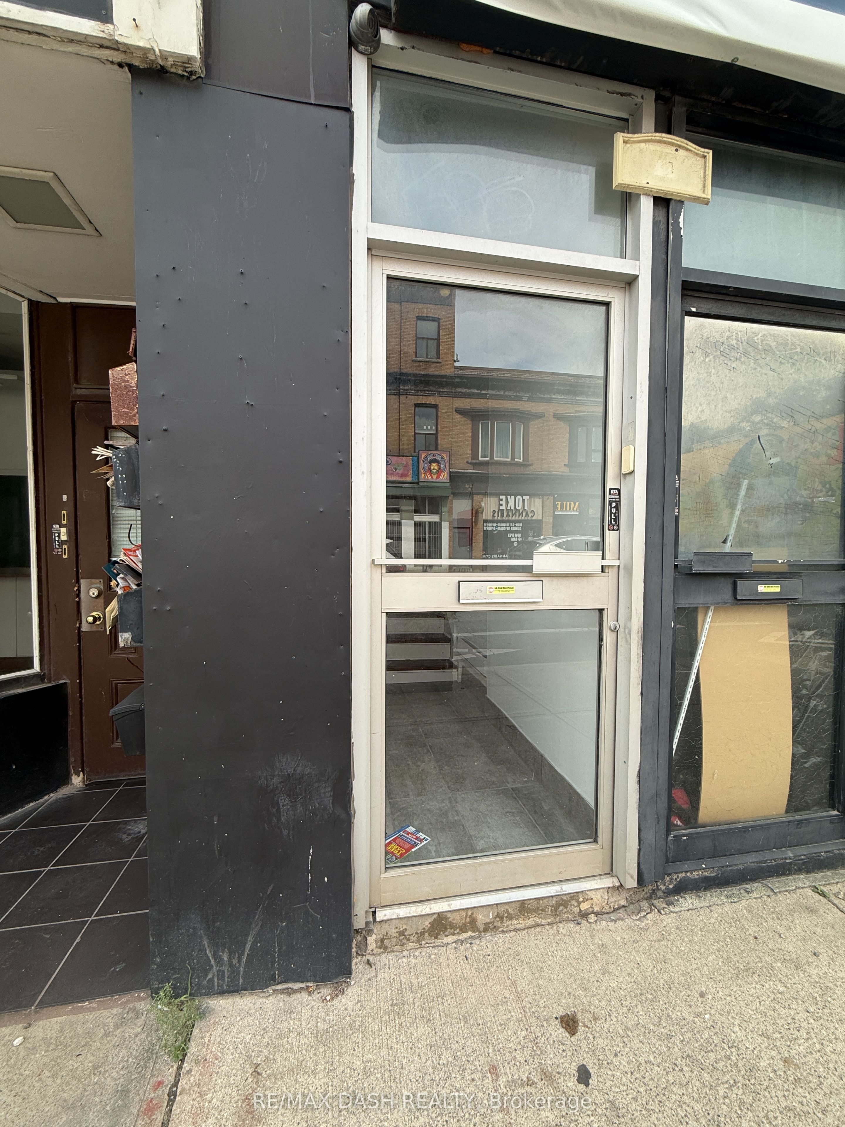 Unit 2 - 1303 Bloor Street W, Toronto 2