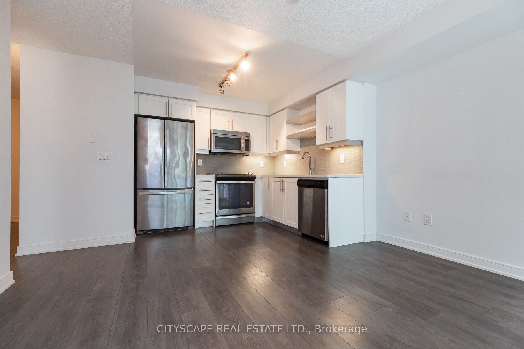 Unit 702 - 525 Adelaide Street W, Toronto 2