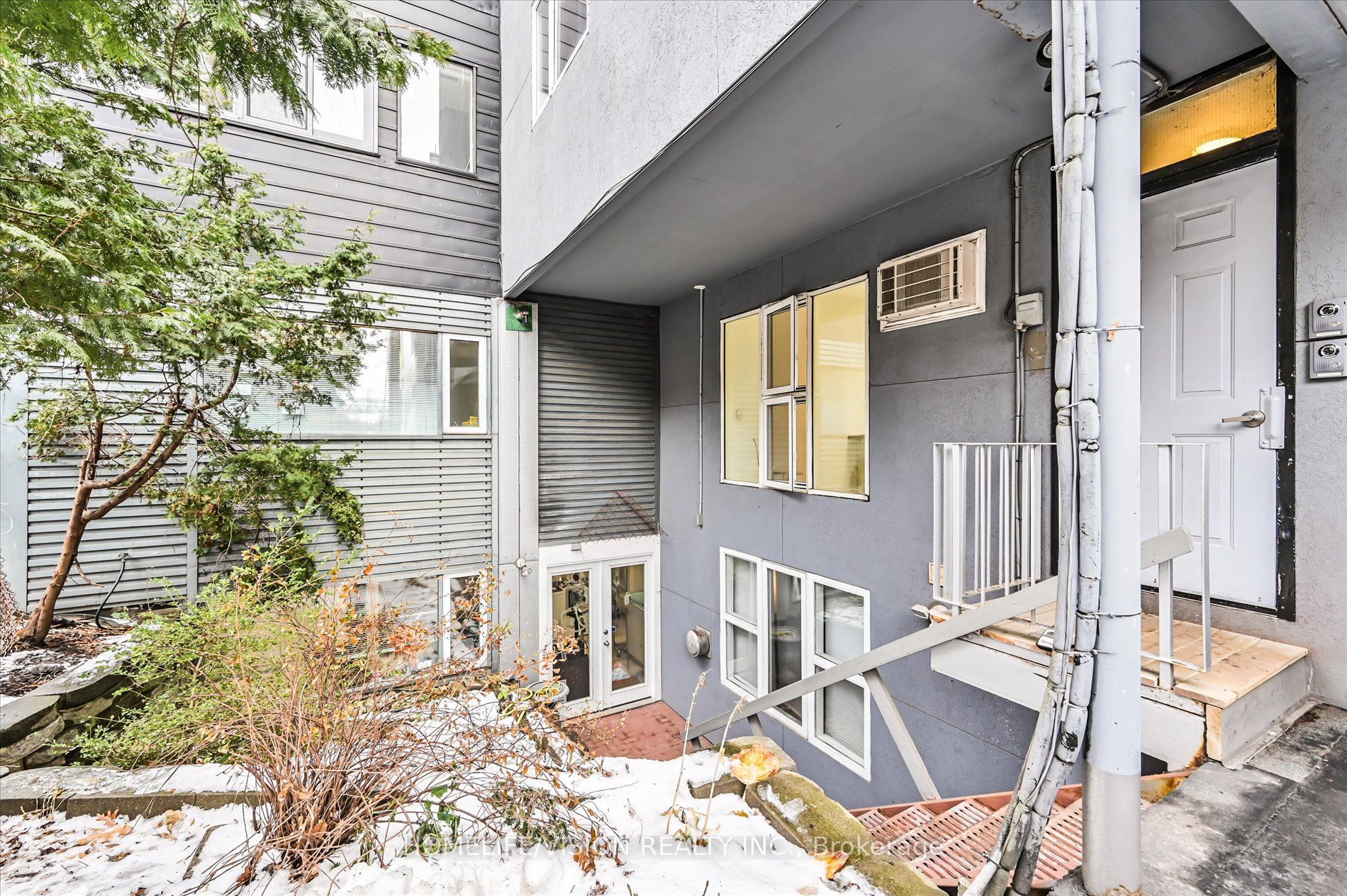 Unit 3rd Flr - 400 Summerhill Avenue, Toronto 3