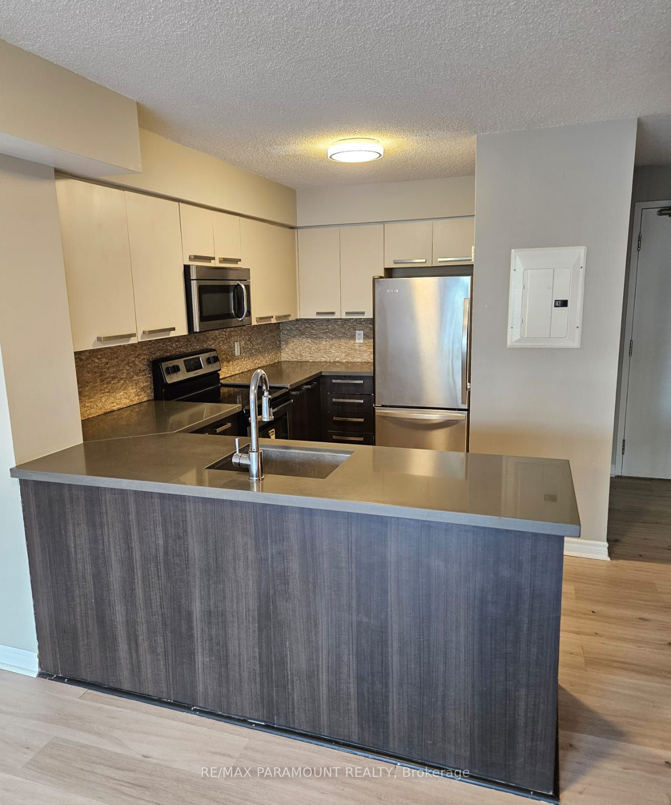 Unit 709 - 11 St Joseph Street, Toronto 3