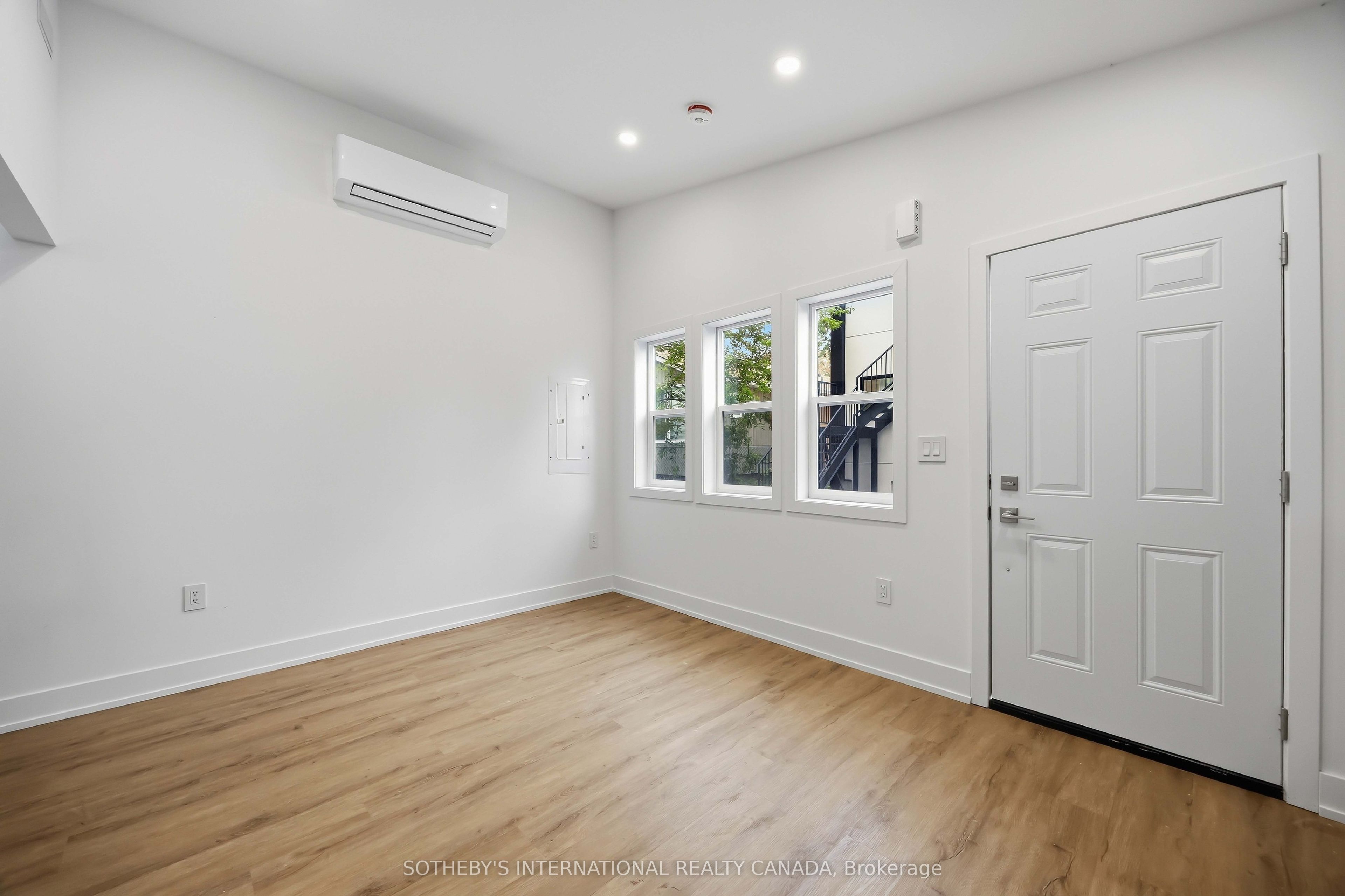 Unit 5 - 207 Connaught Avenue, North York 5