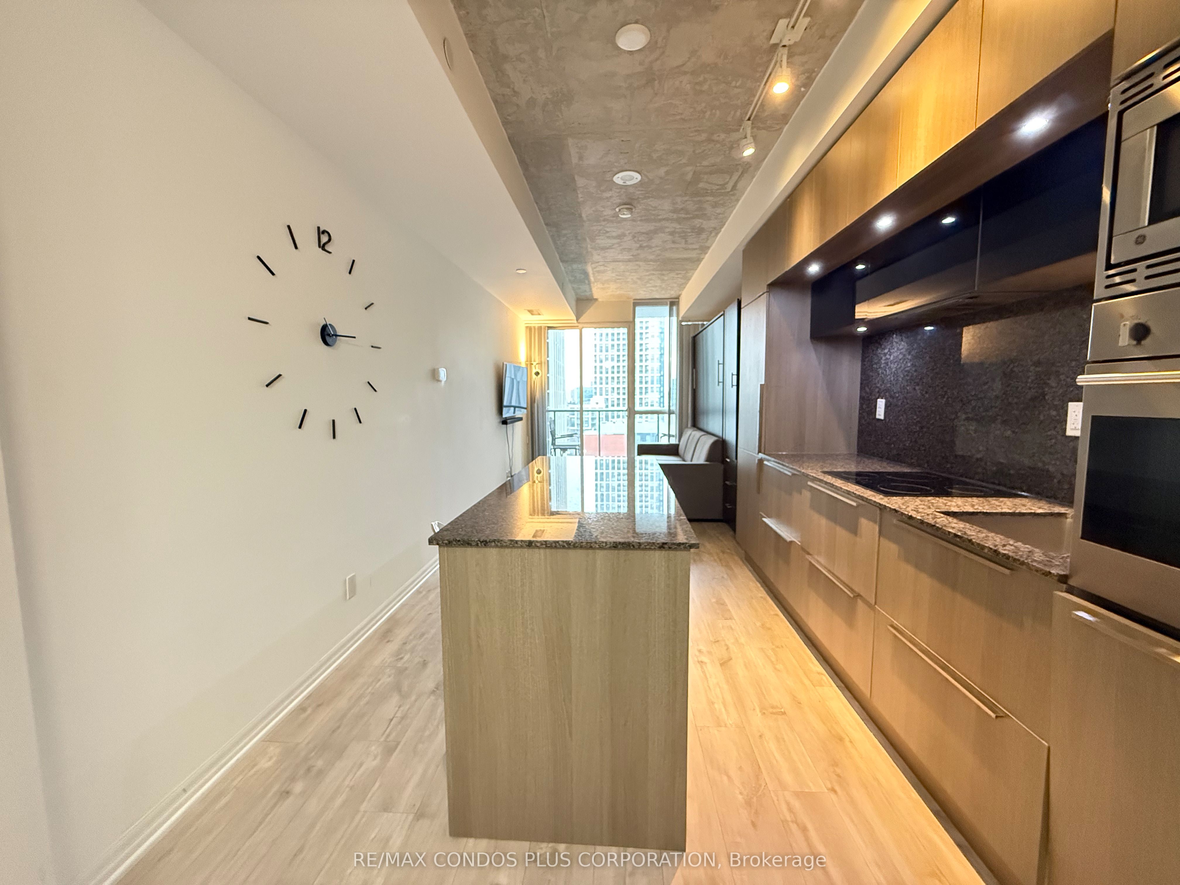 Unit 2010 - 88 Blue Jays Way, Toronto 4