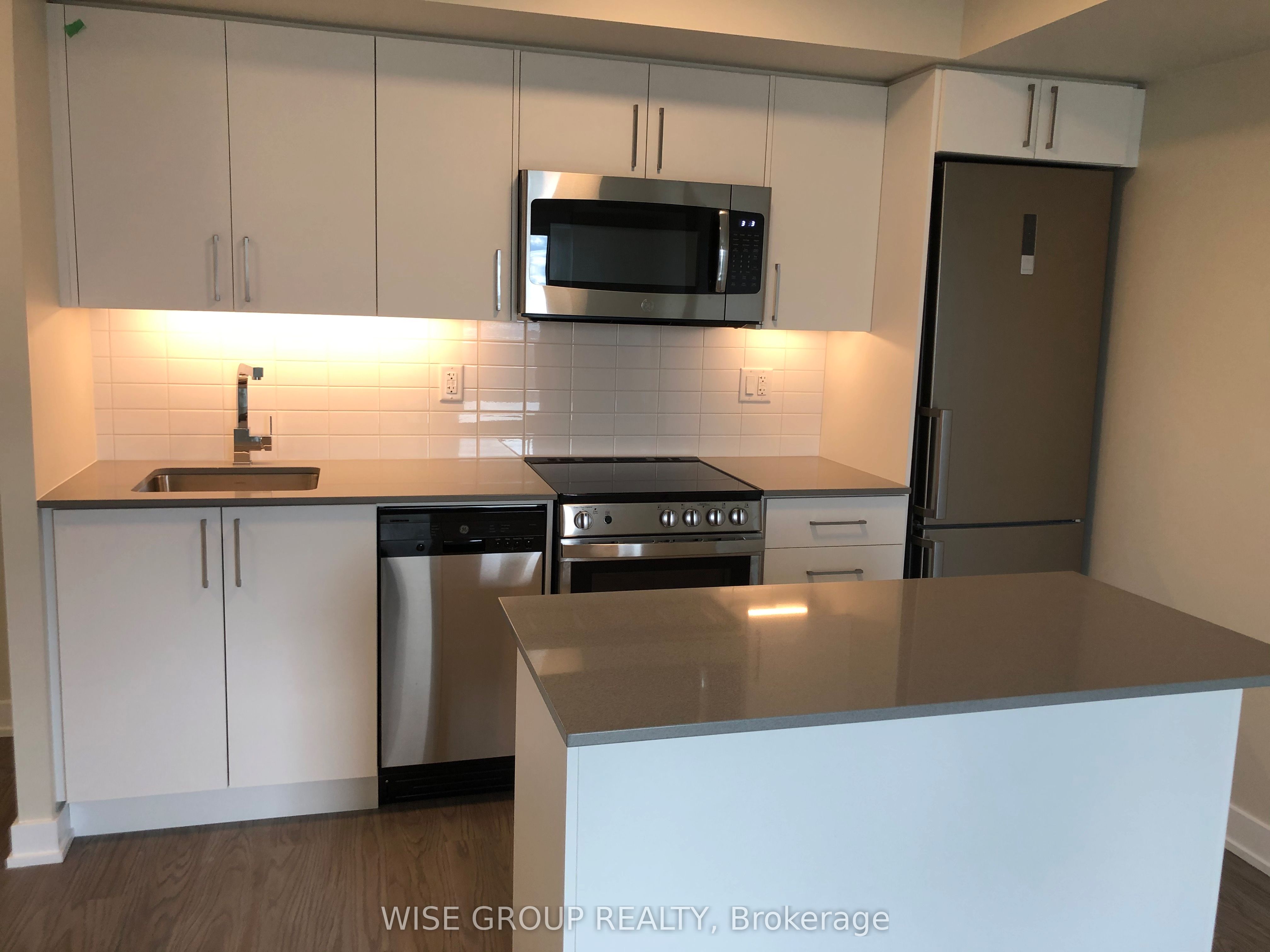 Unit 1005 - 38 Monte Kwinter Court, North York 3
