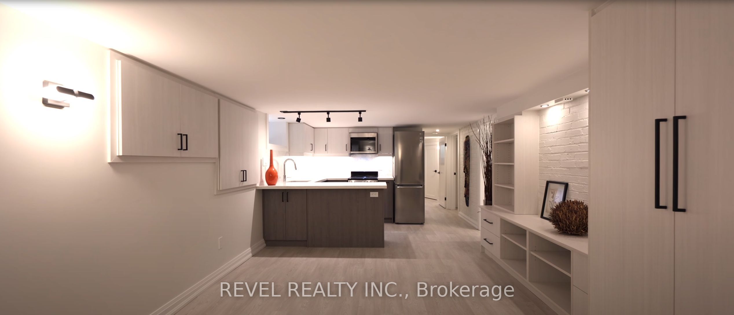 Unit 4 - 27 Glen Elm Avenue, Toronto 5