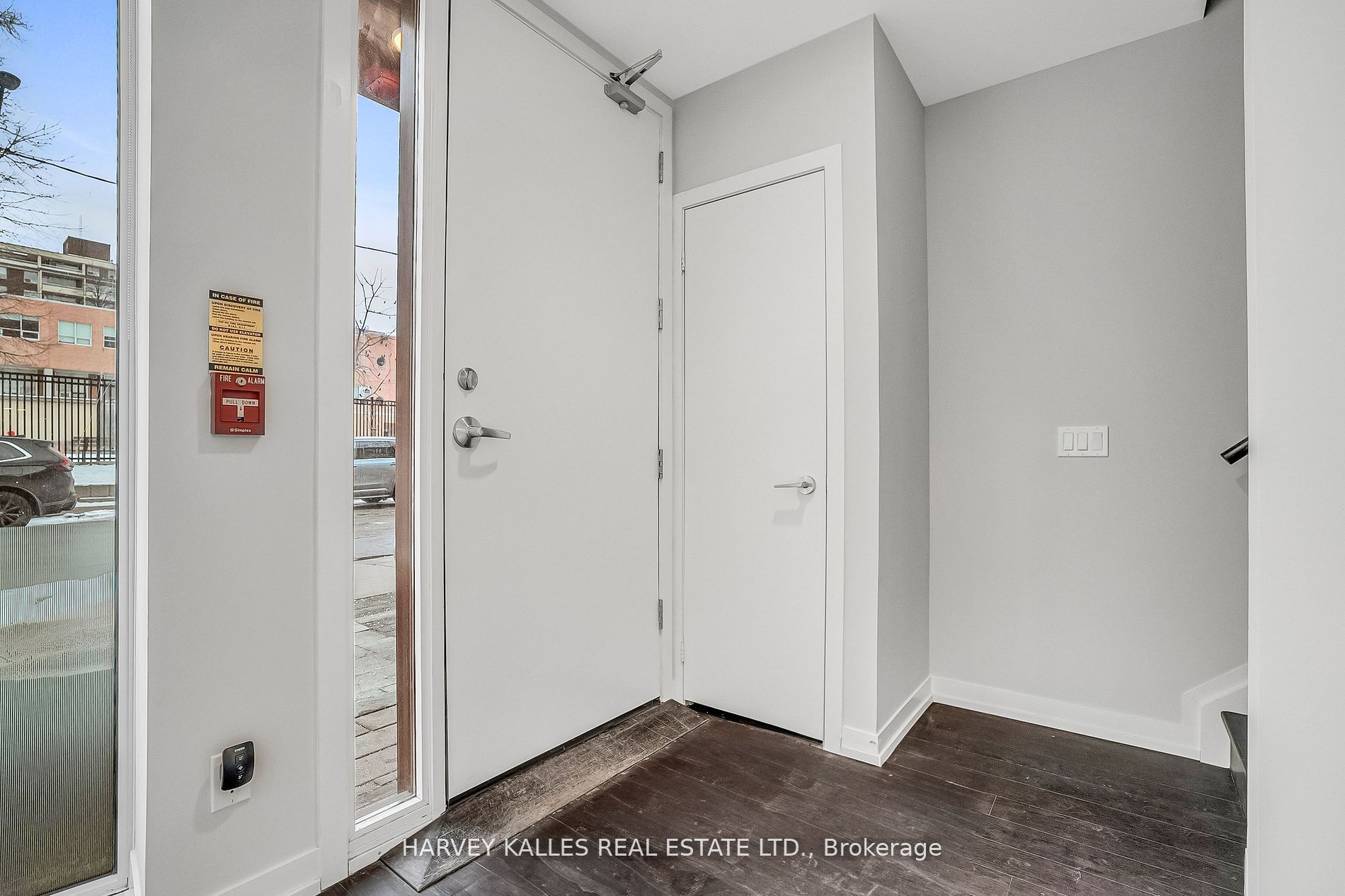 Unit 5 - 85 Wood Street, Toronto 5