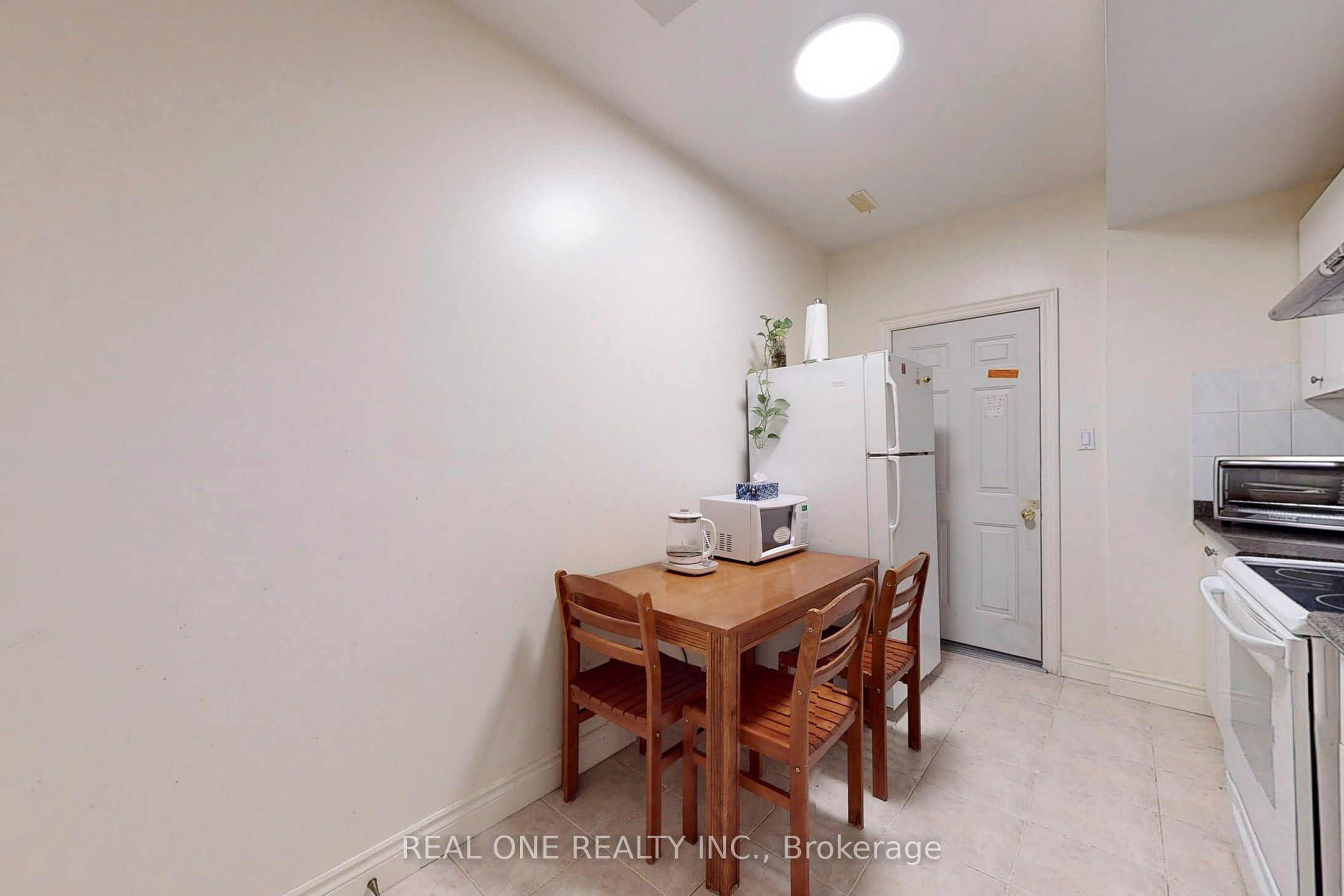 75 Green Meadows Circle, North York 5