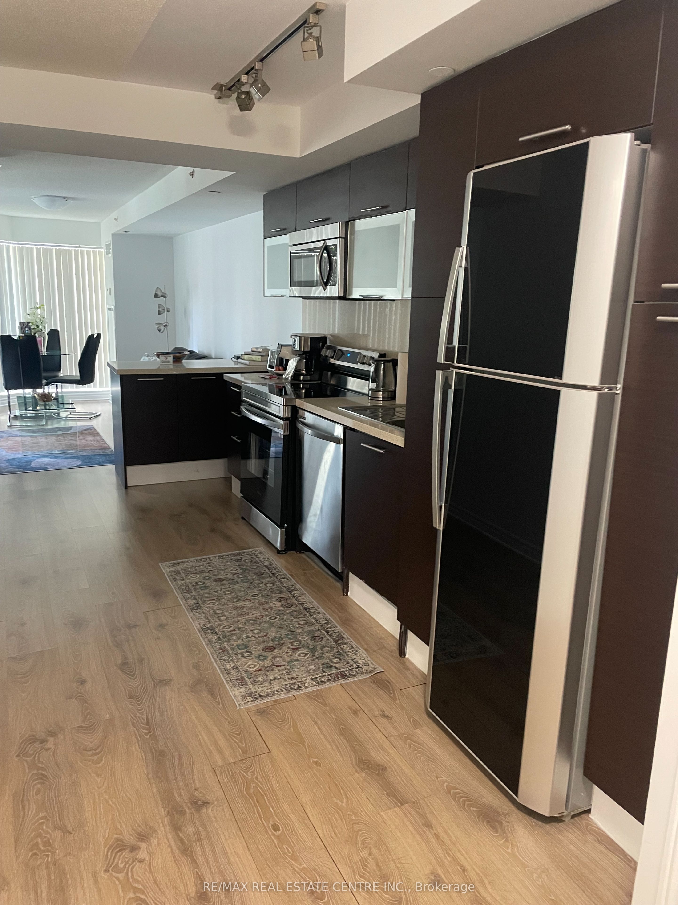 Unit 724 - 386 Yonge Street, Toronto 5