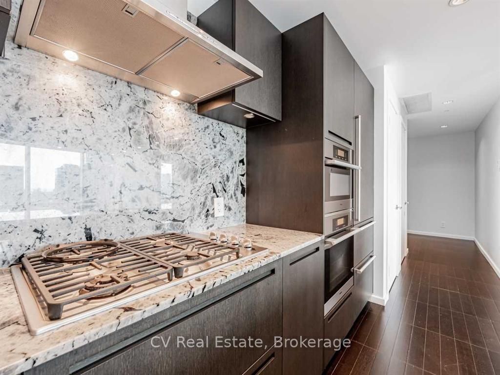 Unit 4604 - 180 University Avenue, Toronto 5