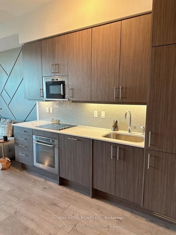Unit 503 - 297 College Street, Toronto 3