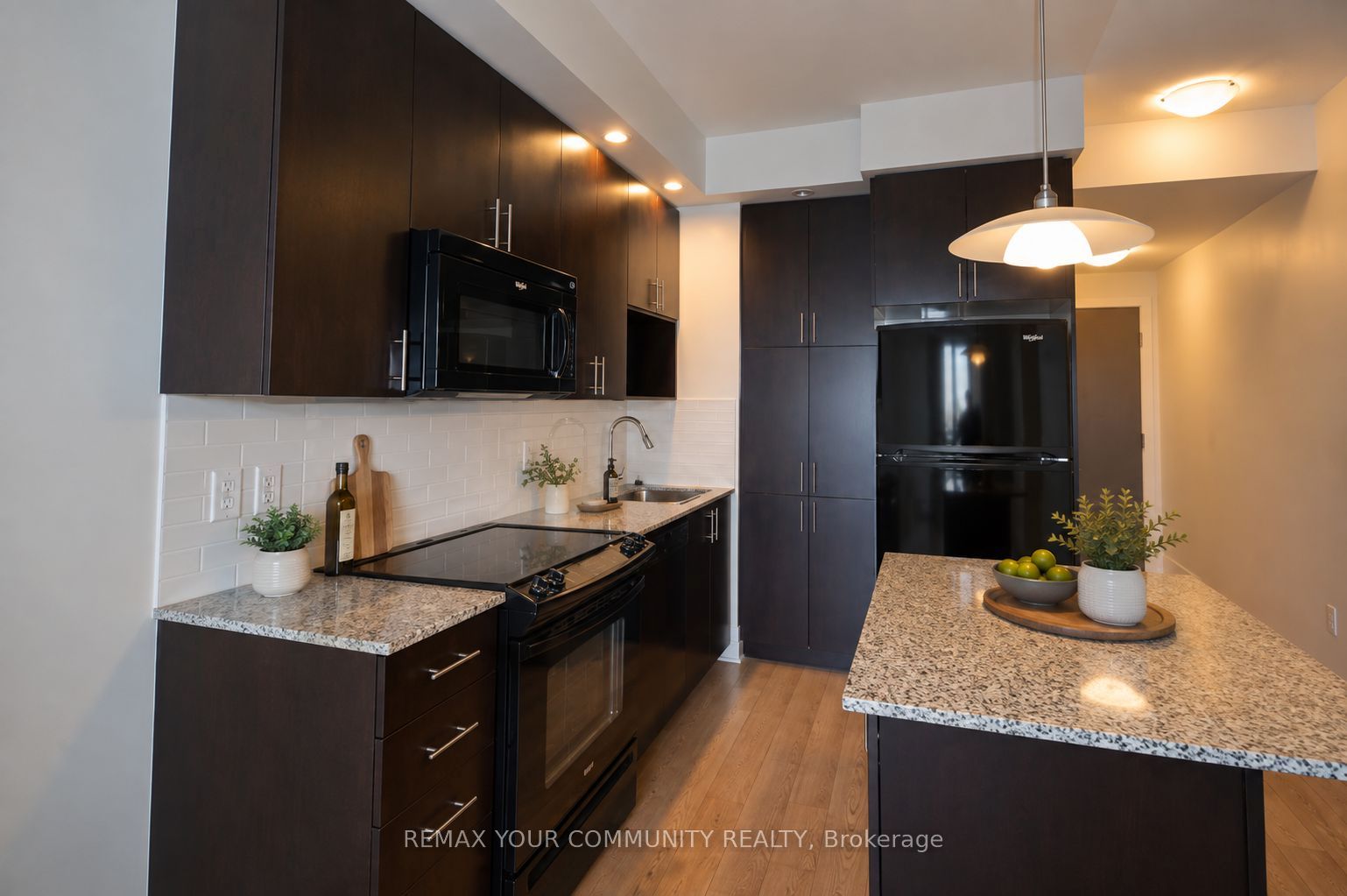 Unit 503 - 181 Wynford Drive, North York 4